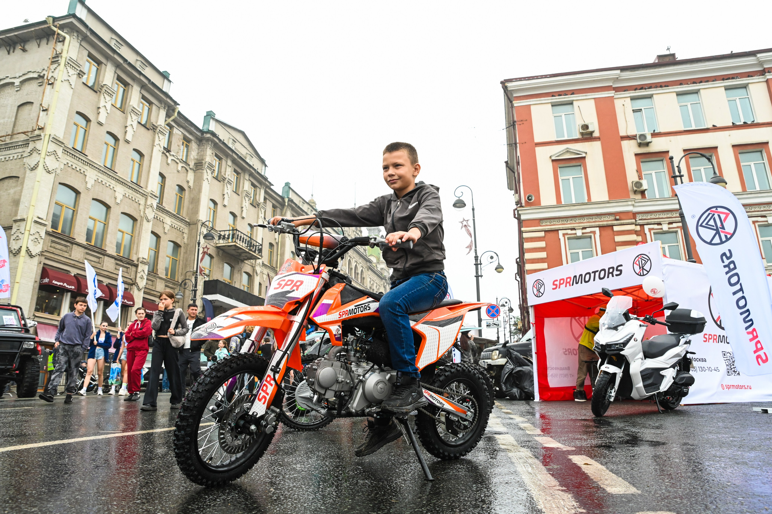 Автосалон 2026 SPR Motors. Репортажный фотограф во Владивостоке Таня Терехина
