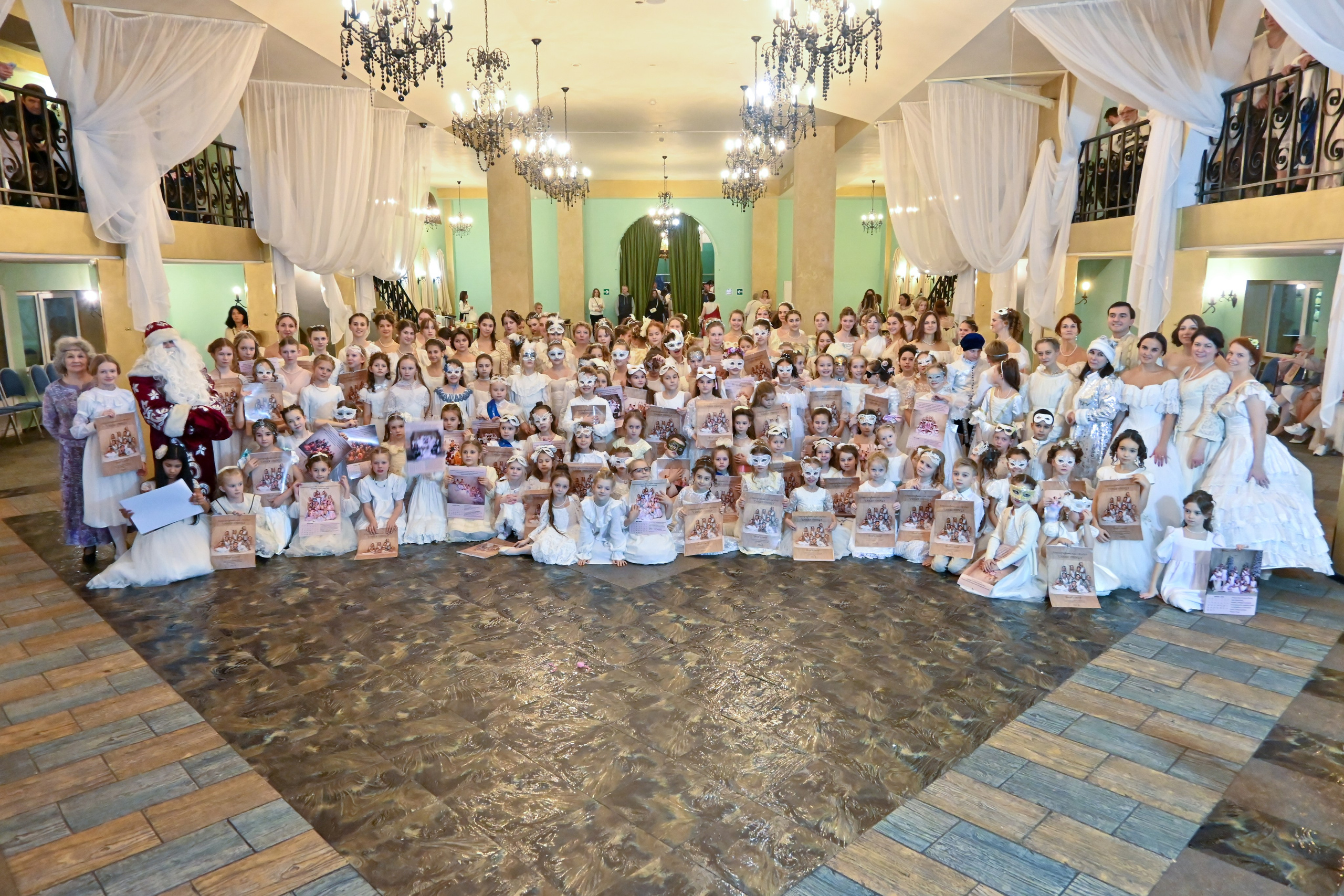 Белый бал 24.12.2024. Профессиональный фотограф в Москве Алёна Котова