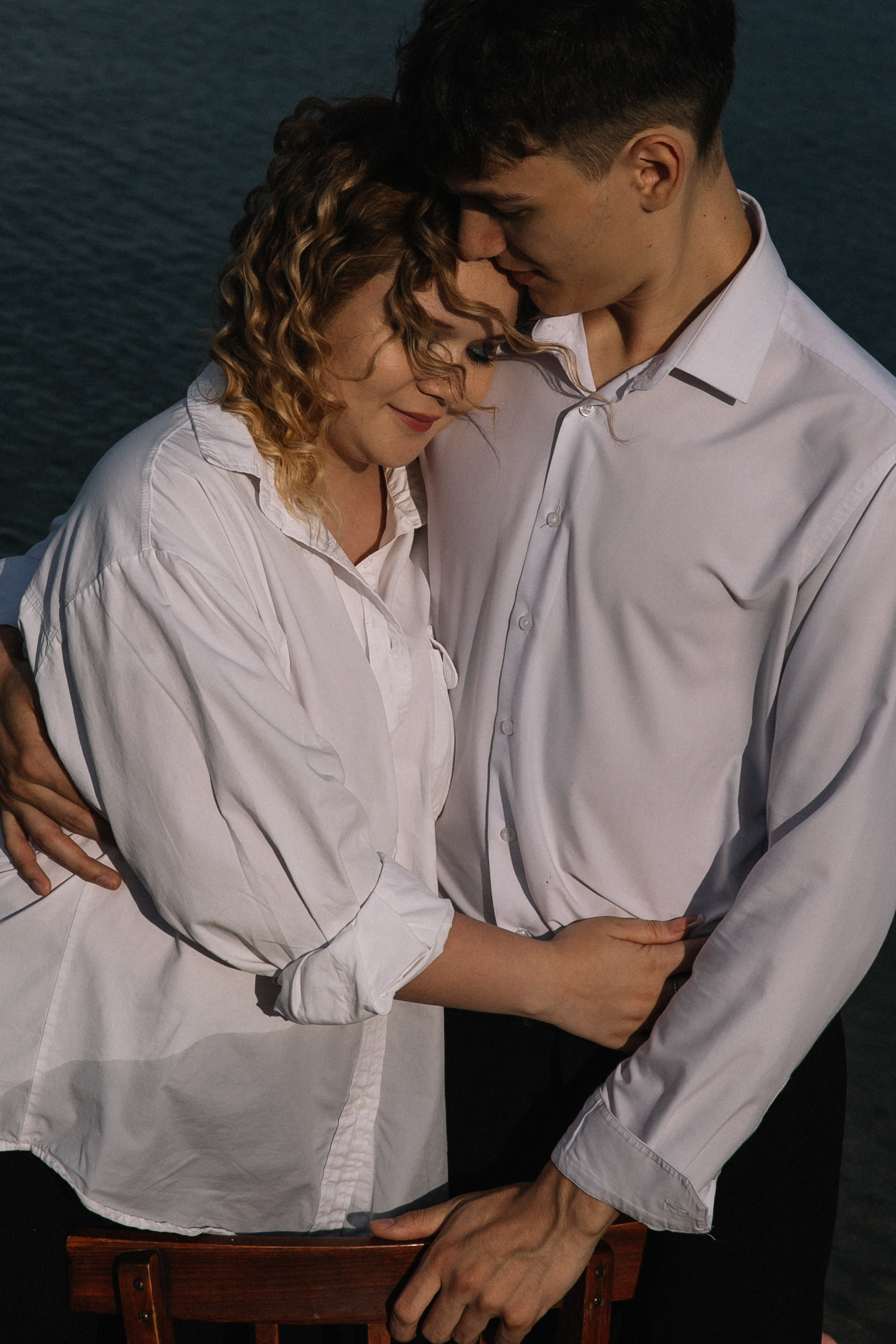 LOVE story для Лизы и Дениса. Фотограф в Иркутске Анастасия Кись. Студийная фотосессия беременности в тканях Иркутск. Семейная фотосессия, ПОРТРЕТ «ПОКОЛЕНИЕ»