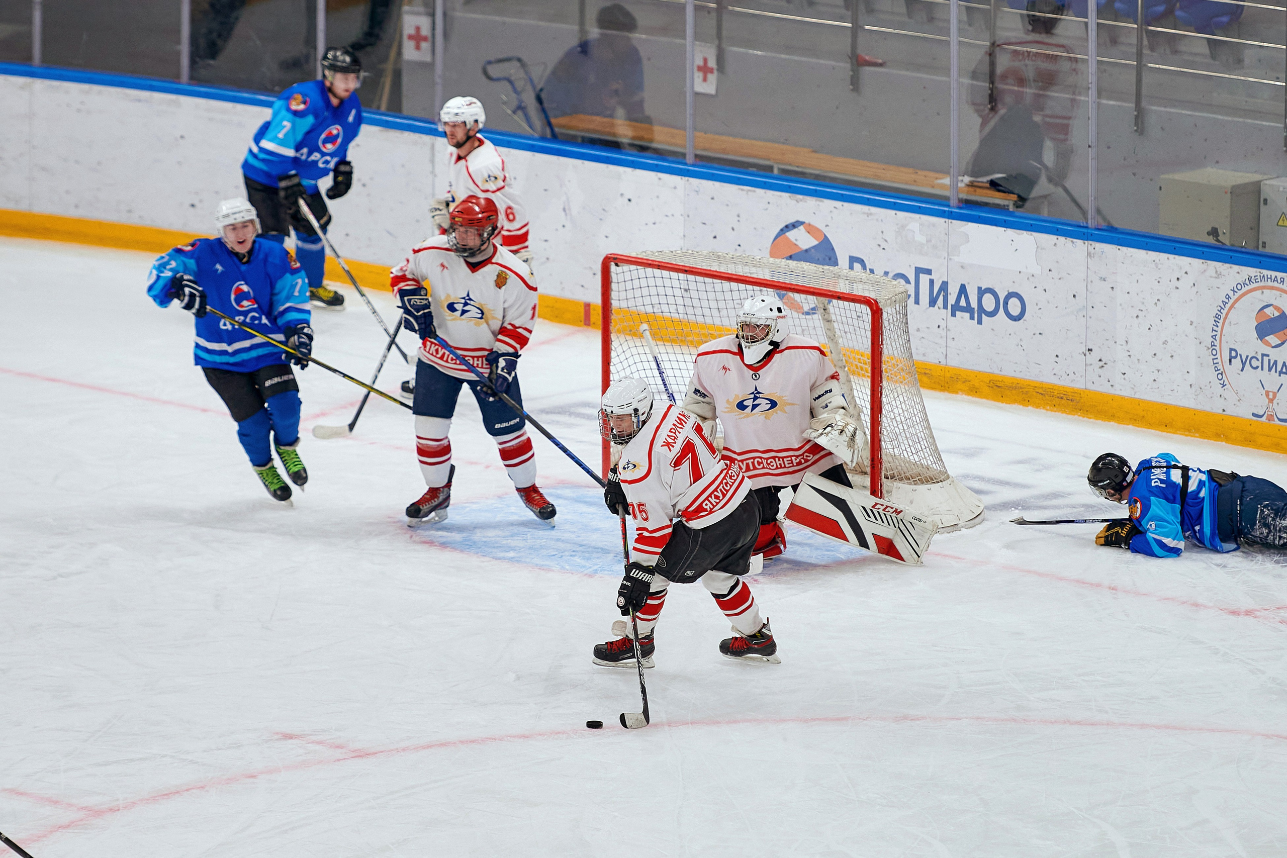 Портфолио репортажной фотосъёмки: Кристалл арена — Хоккей — РусГидро. Фотограф Яковлев Роман — Красноярск