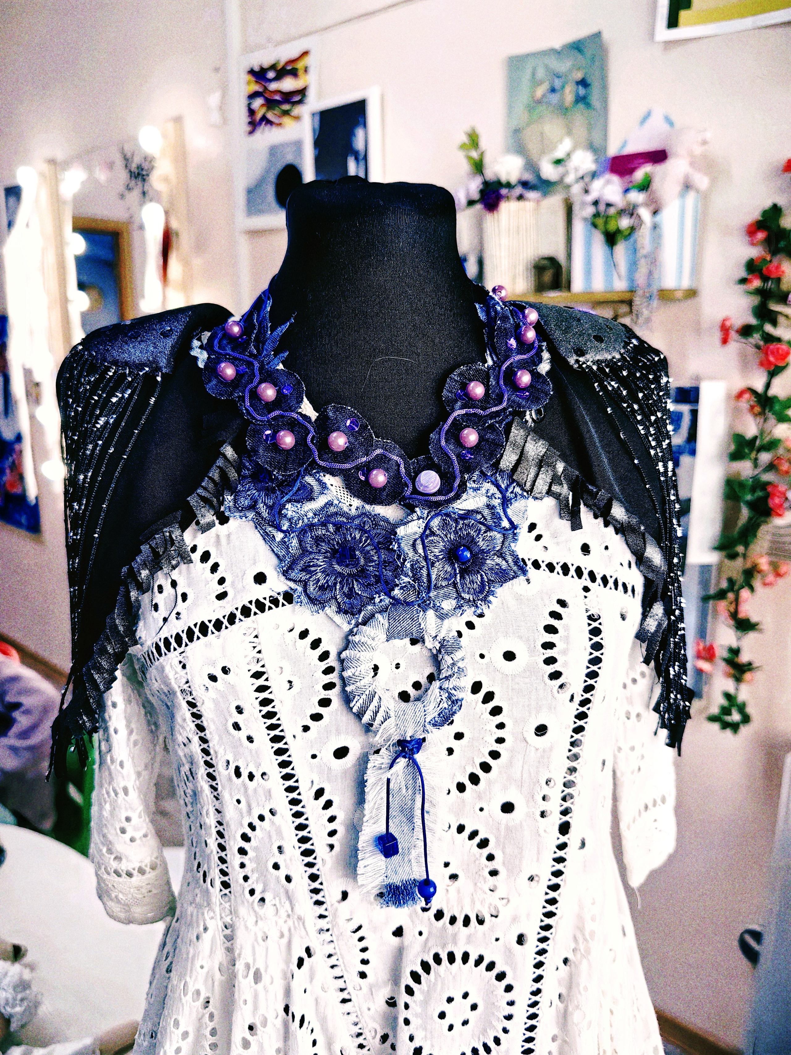 Колье на базе джинсовой ткани. Школа для девочек во Владивостоке — Само Совершенство