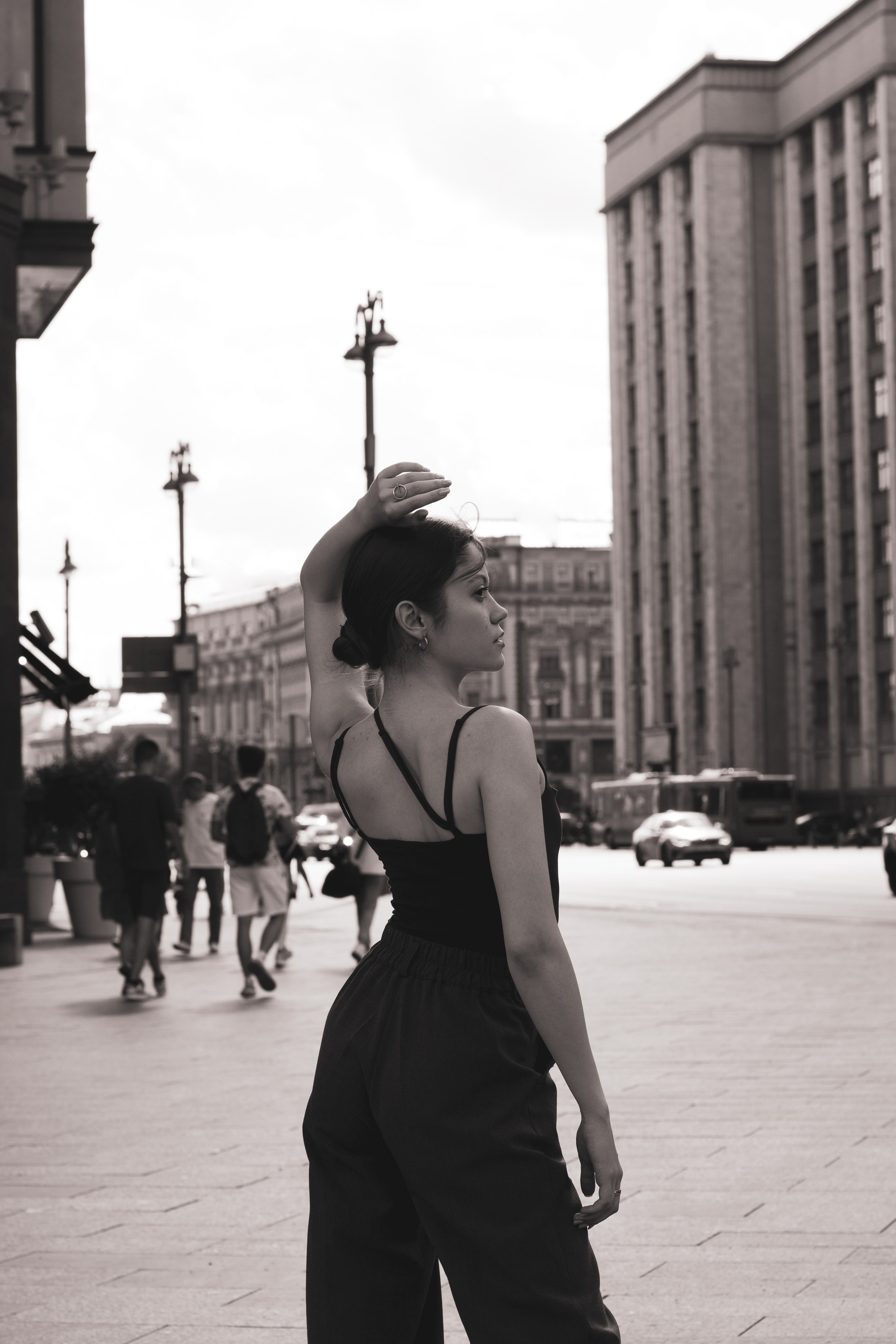 Уличная съемка — Виктория. Портретный фотограф в Орле. Готовые фото за 3 дня! Помощь в позировании. Советы по организации