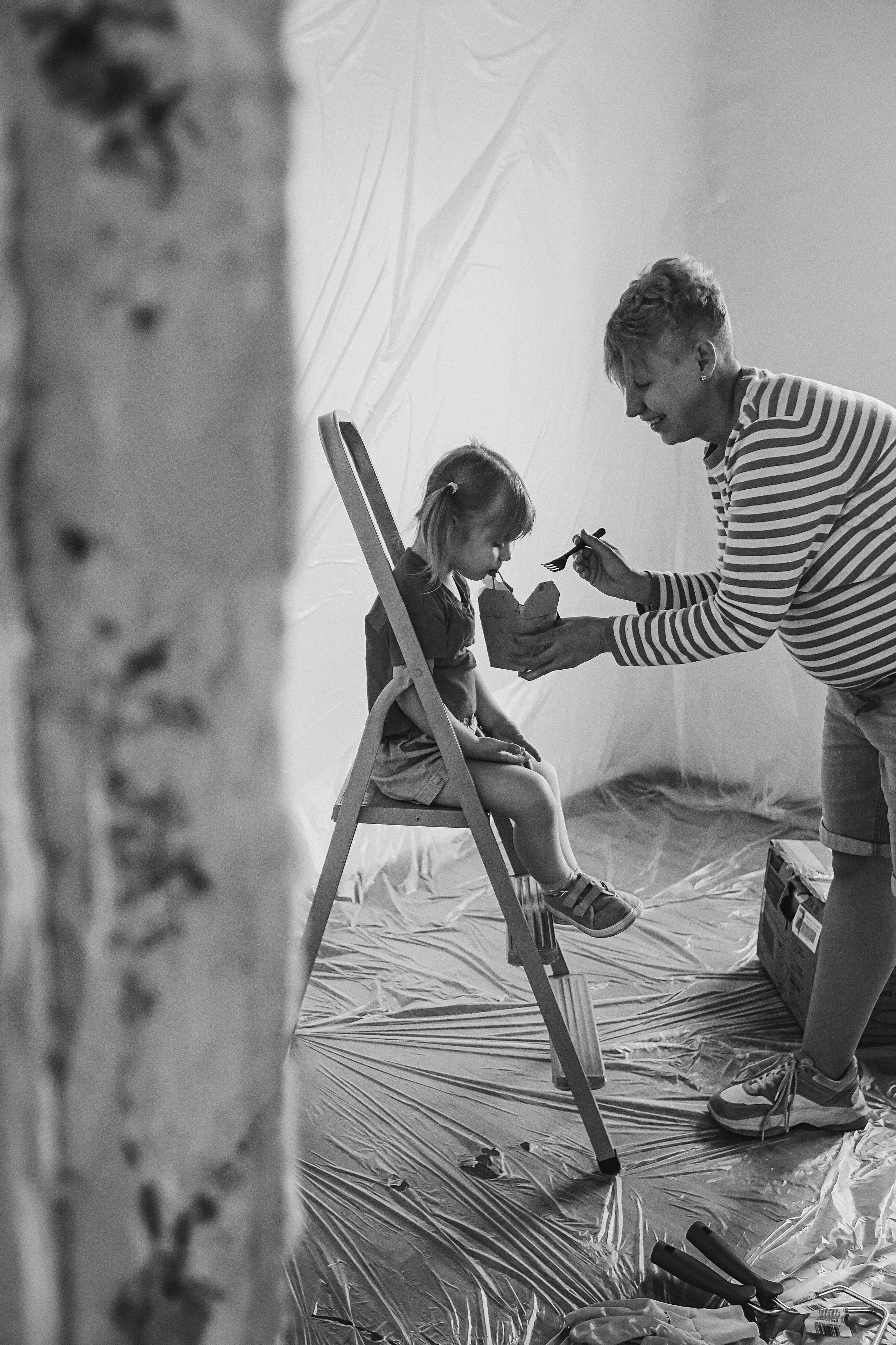 Ремонт. Семейный фотограф Тюмень, фотограф на роды Салмина Мария
