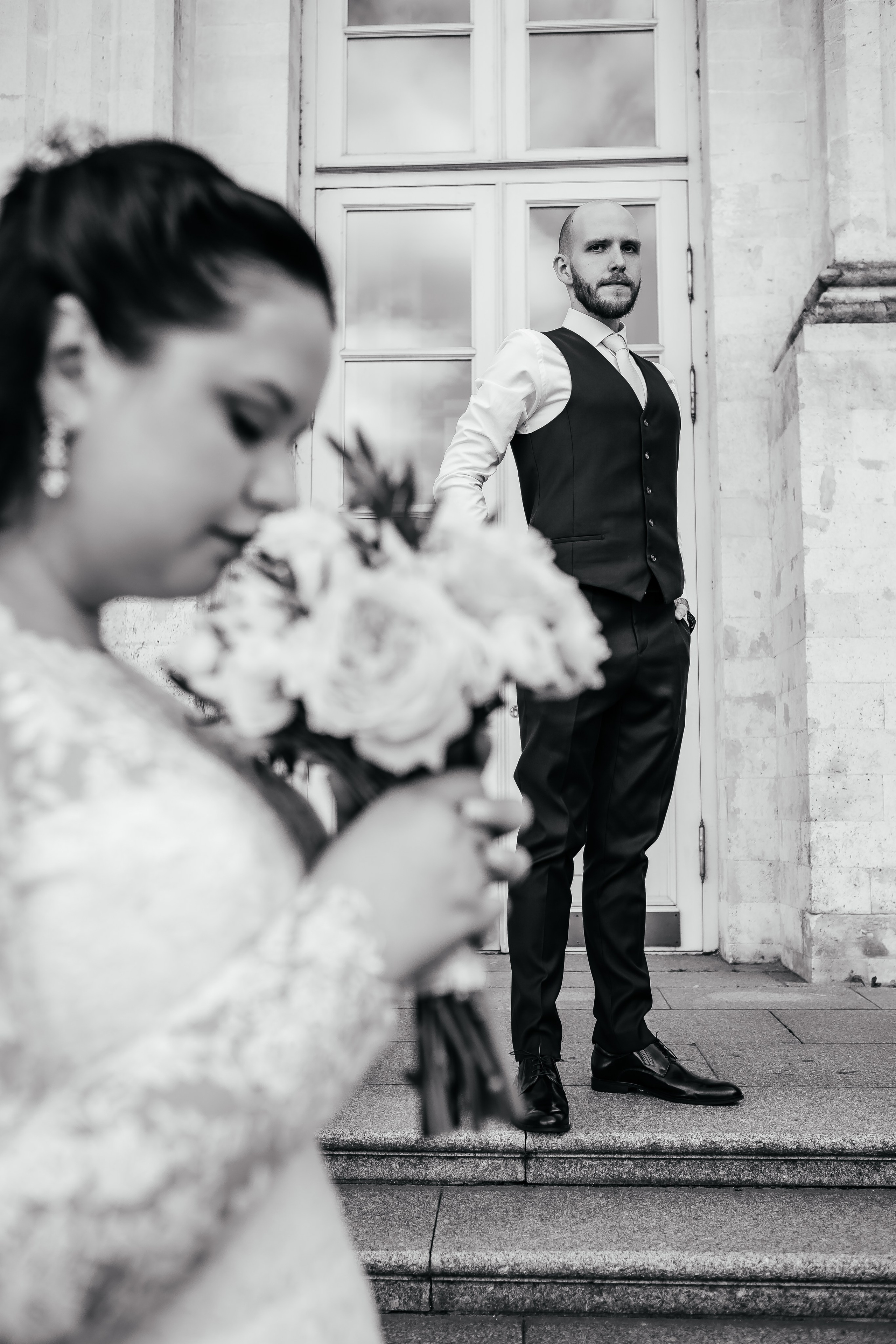 Романтическая свадебная фотопрогулка в Царицыно после ЗАГСа. Свадебный фотограф в Москве