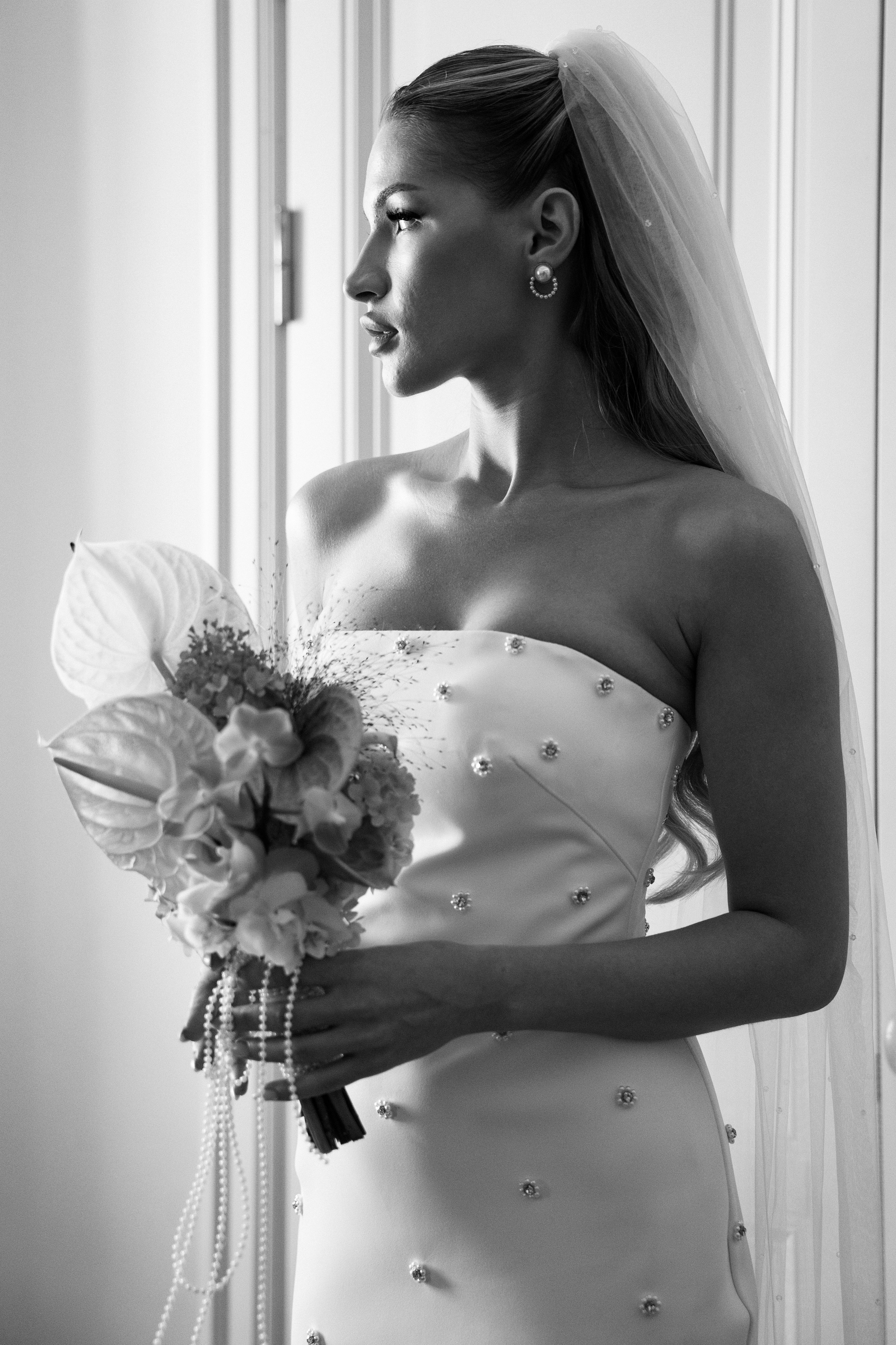 Виктория & Роман. Камерная городская свадьба в видовом ресторане в стиле современная классика. Свадебный фотограф организатор в Санкт-Петербурге Ассоль Опарина