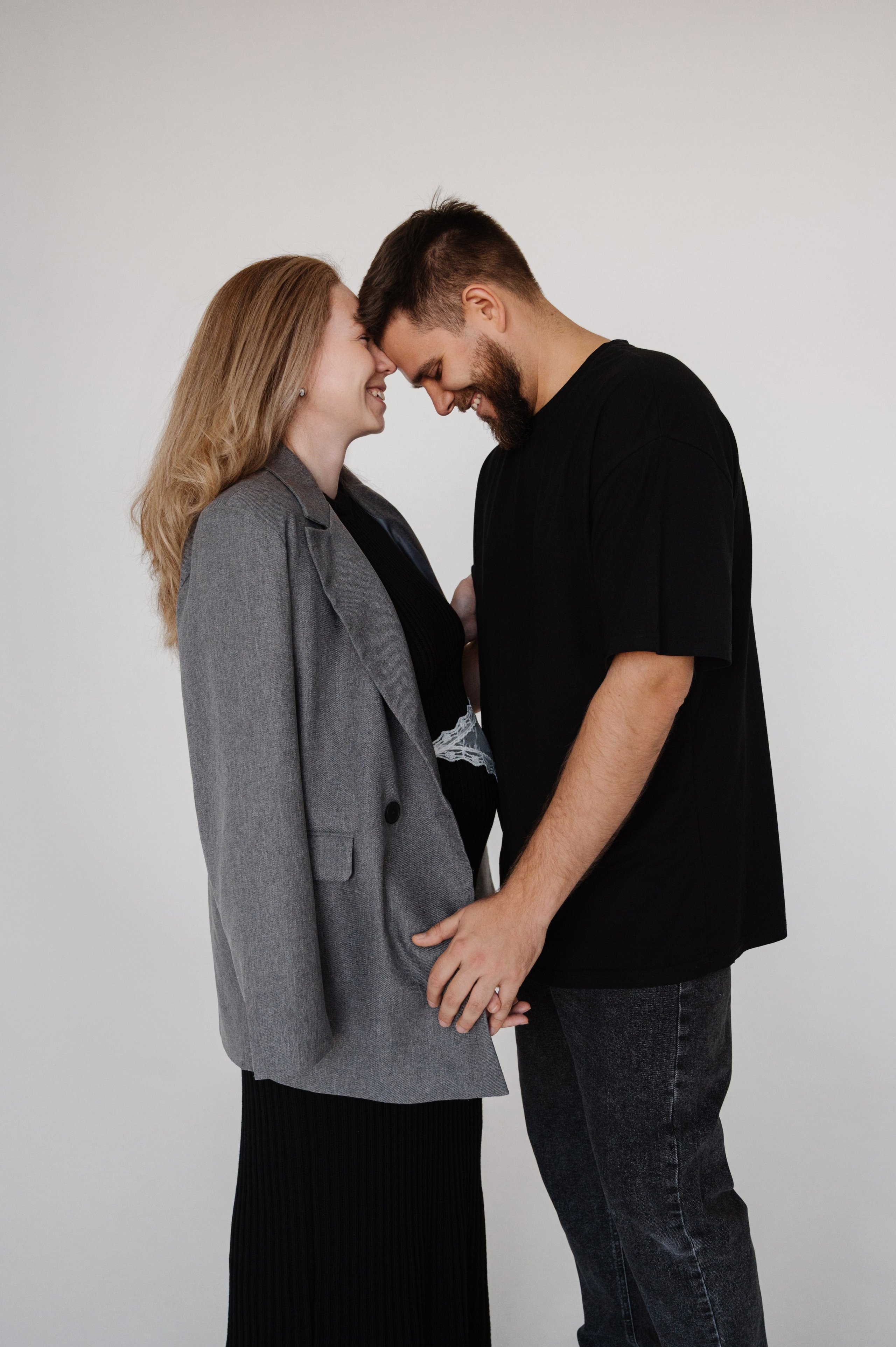 Елизавета. Профессиональный фотограф беременности в СПБ. Стильные фотосессии беременности в стиле минимализм и классическая фотография