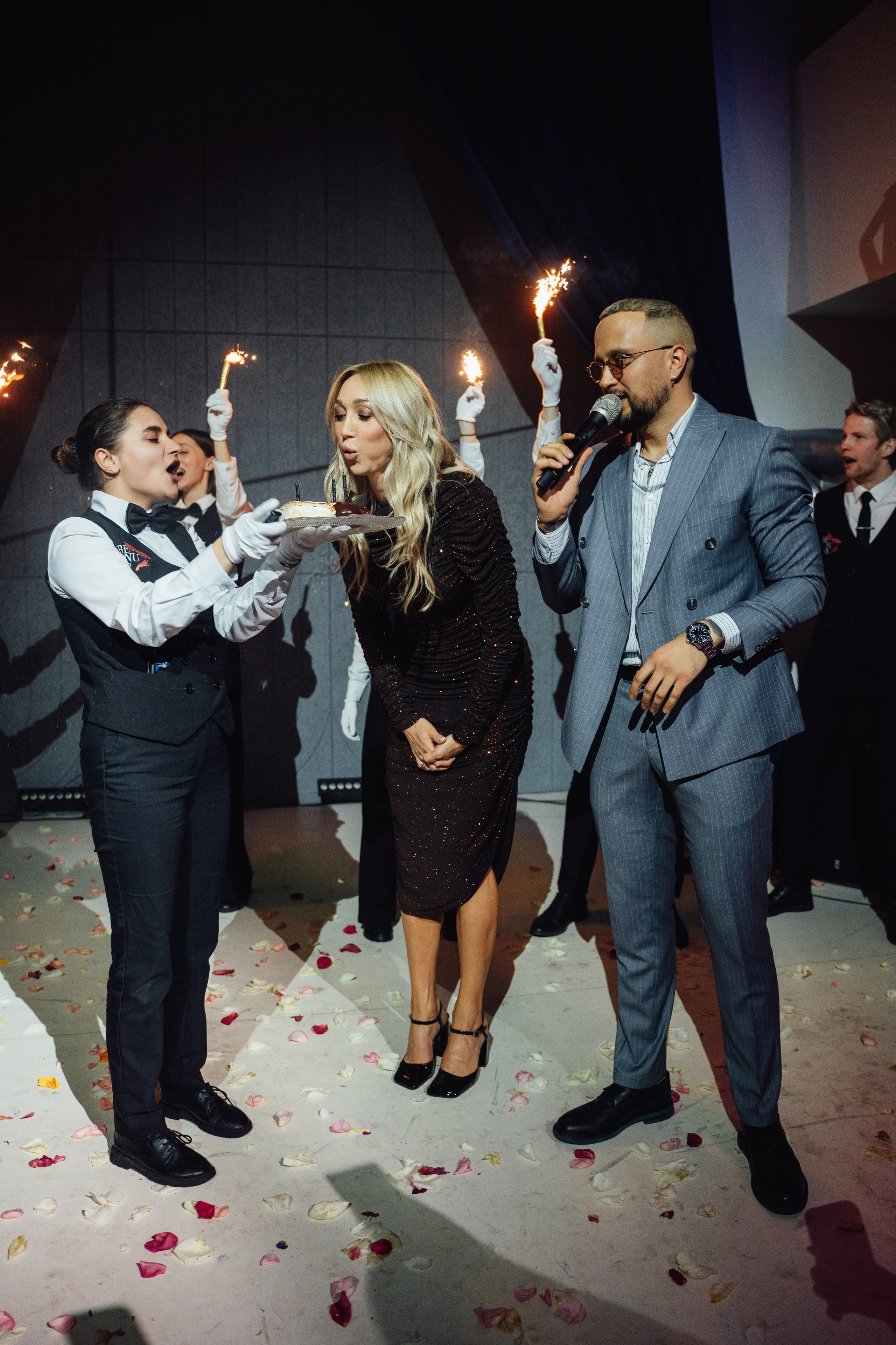 12 апреля (пятница). BENUAR Restaurant