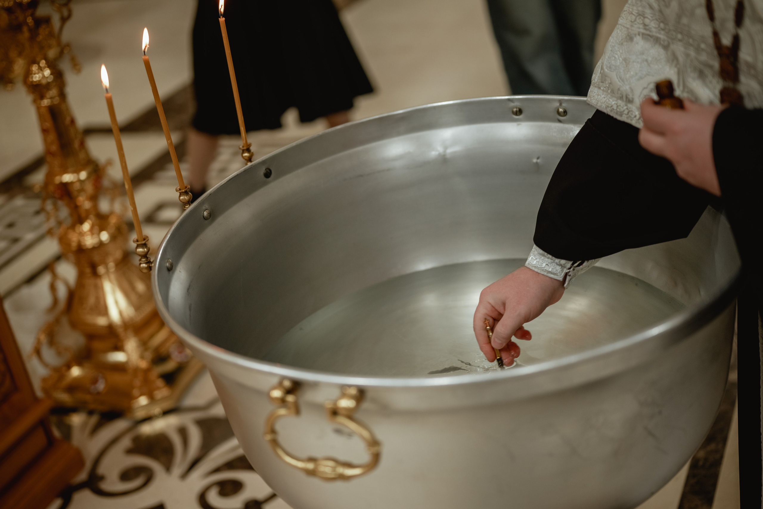 Крещение в Донецке. Юлия Басня семейный и свадебный фотограф в Донецке