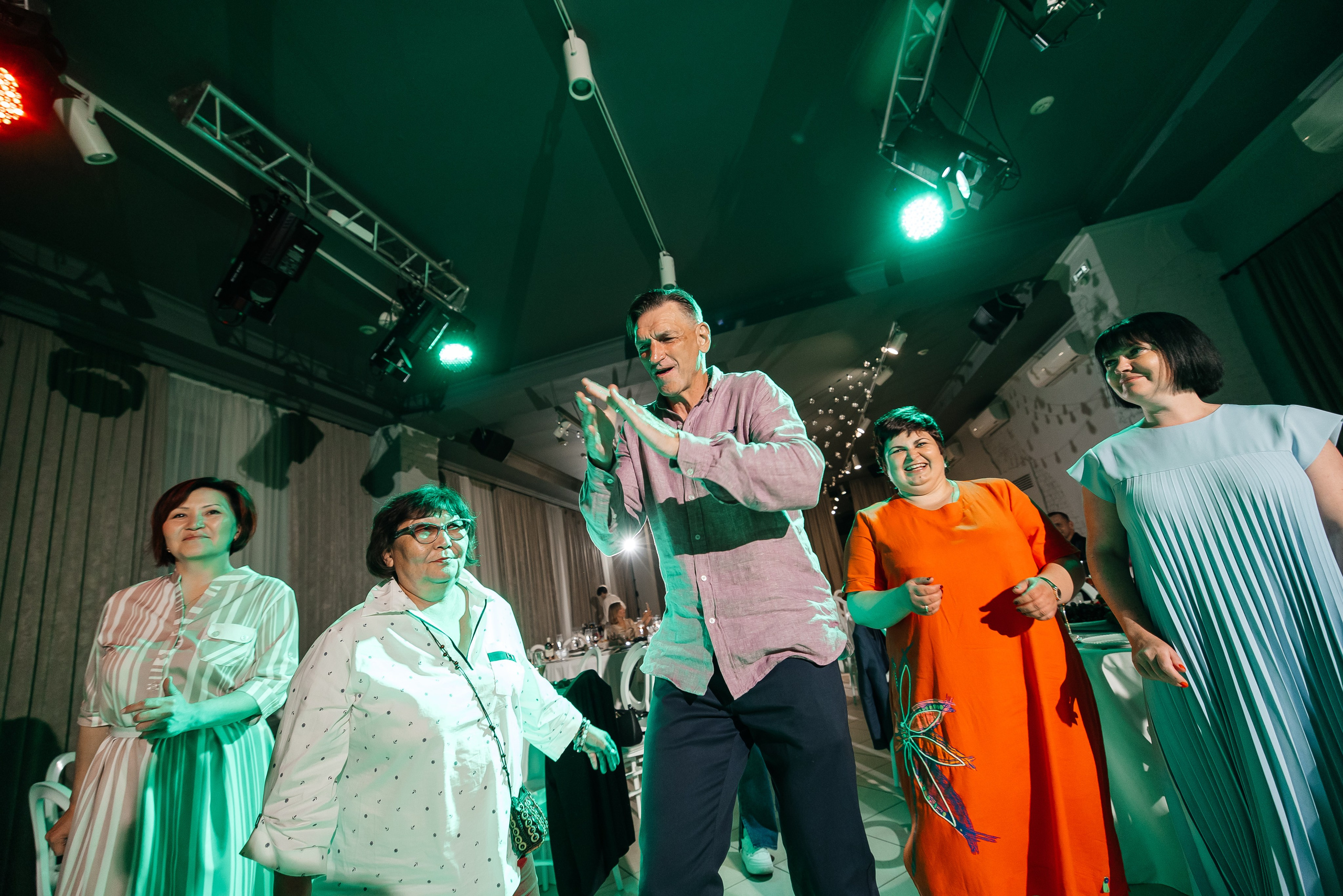 2023-06-23 Выпускной МБОУ СОШ № 10. Фотограф в Красноярске