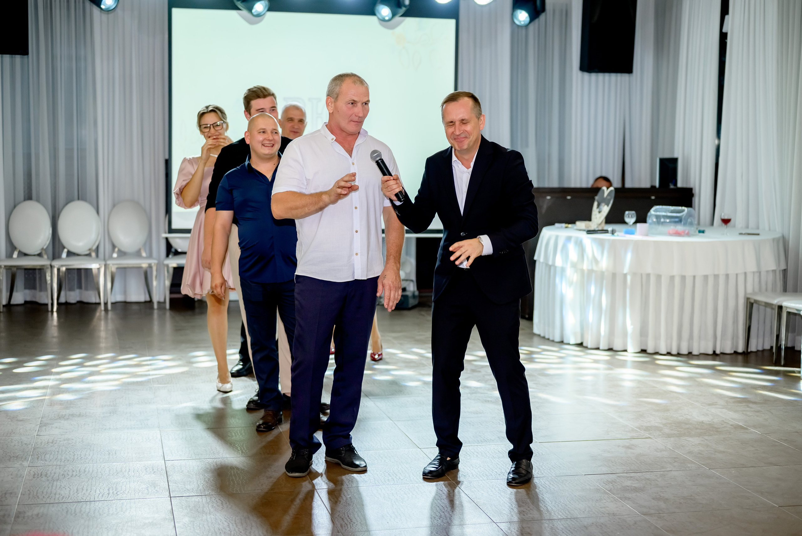 Банкетная часть. Юлия Басня семейный и свадебный фотограф в Донецке