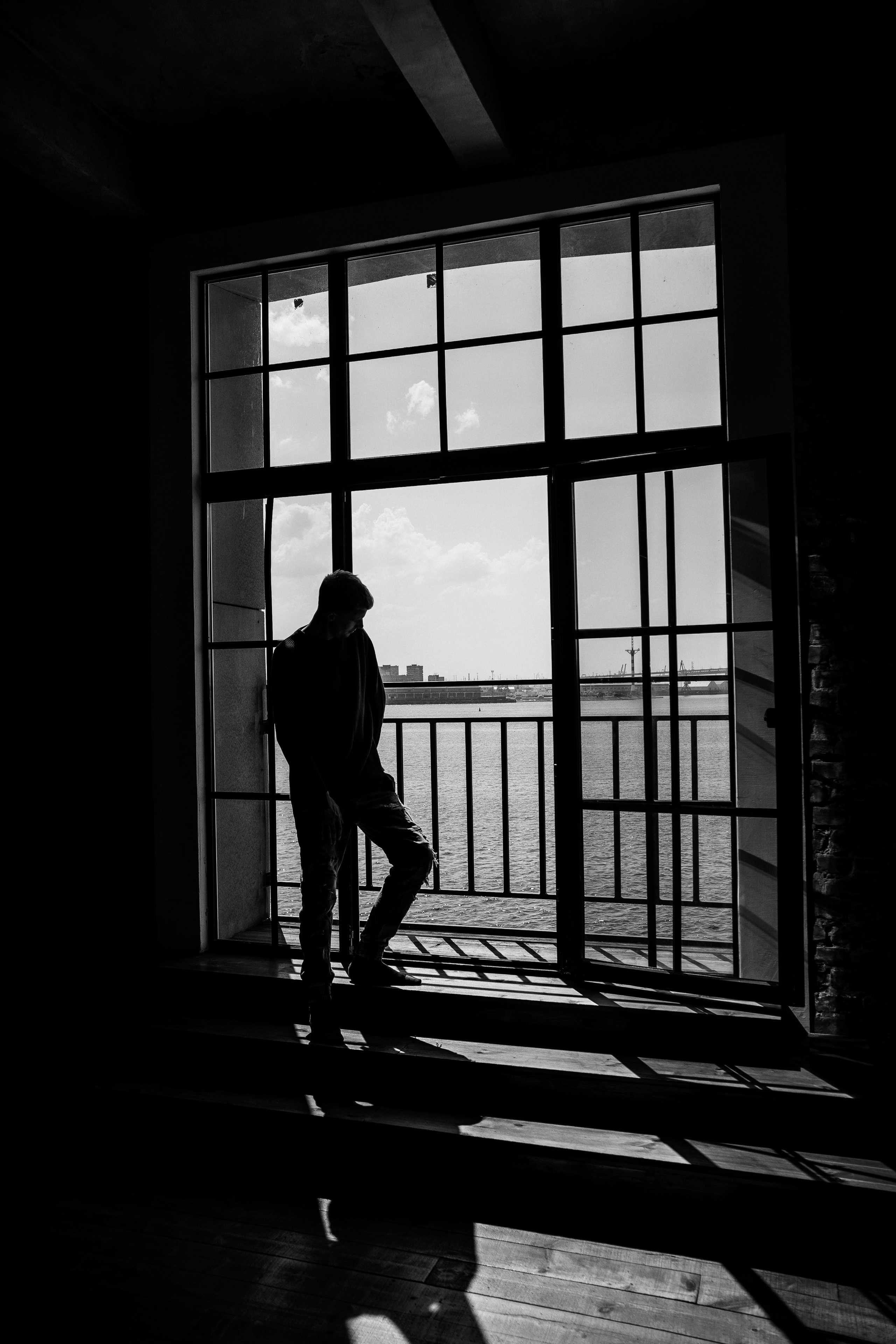 Мужская фотосессия в пространстве G47, на мотоцикле в Невской ратуше и в фотостудии «Art Place». Профессиональный фотограф в Санкт-Петербурге Александр Волосенцев