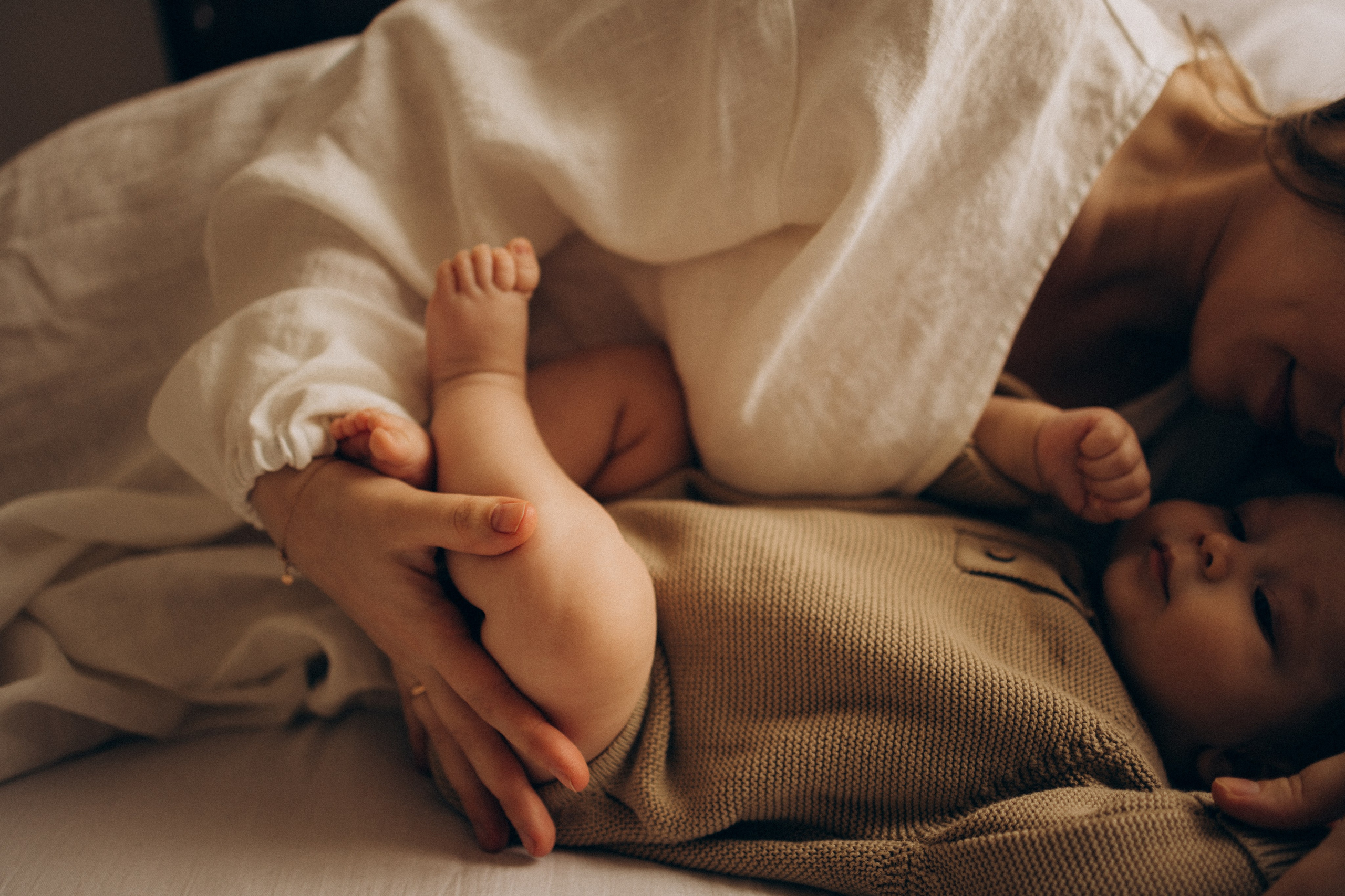 Семейная фотосессия Москва, семейный фотограф в Москве, семейная фотосессия, детский фотограф, семейная фотосессия в студии, фотосессия новорожденного, фотосессия с младенцем, фотосессия с малышом, мама и малыш