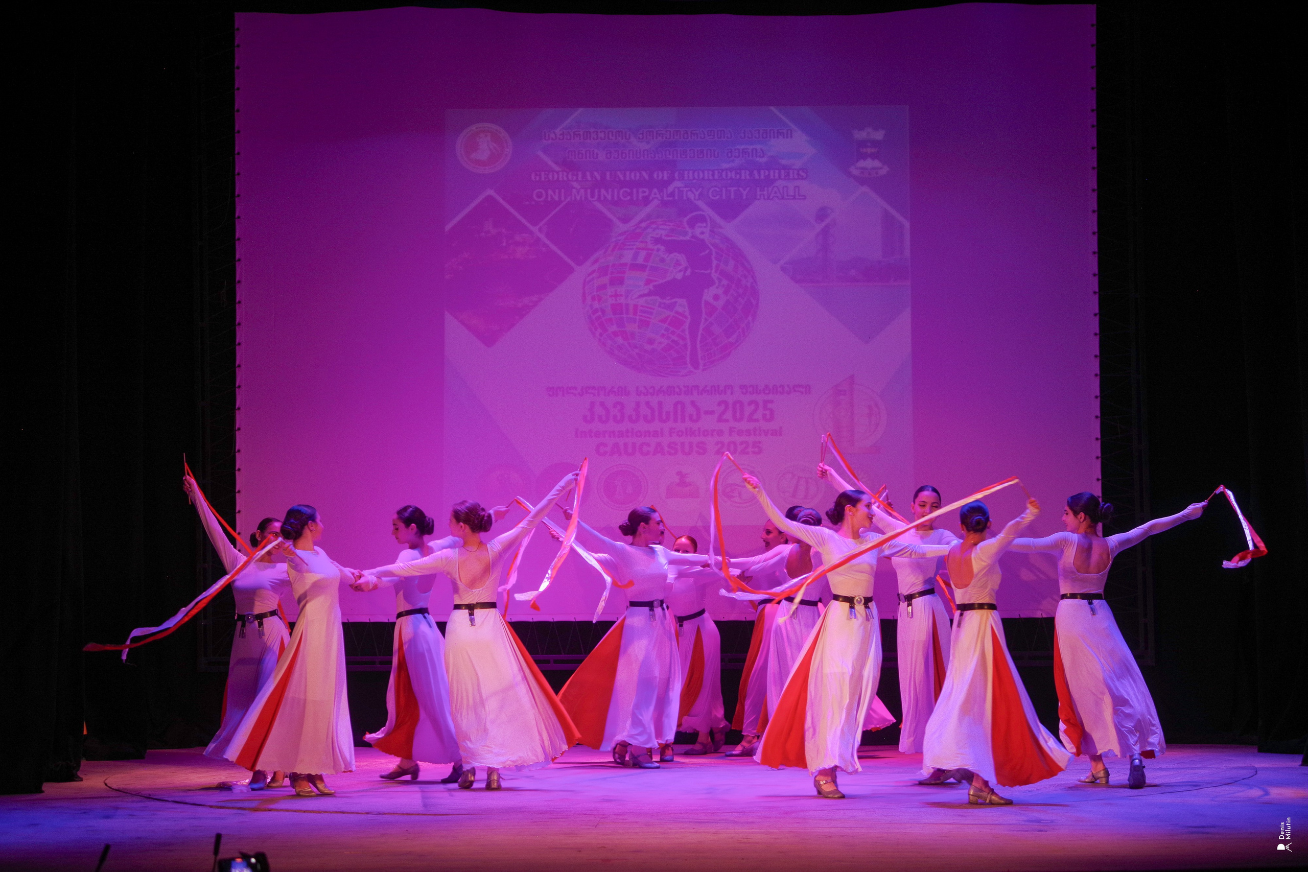 Танцы в прекрасном Они. Портретный фотограф Денис Милютин