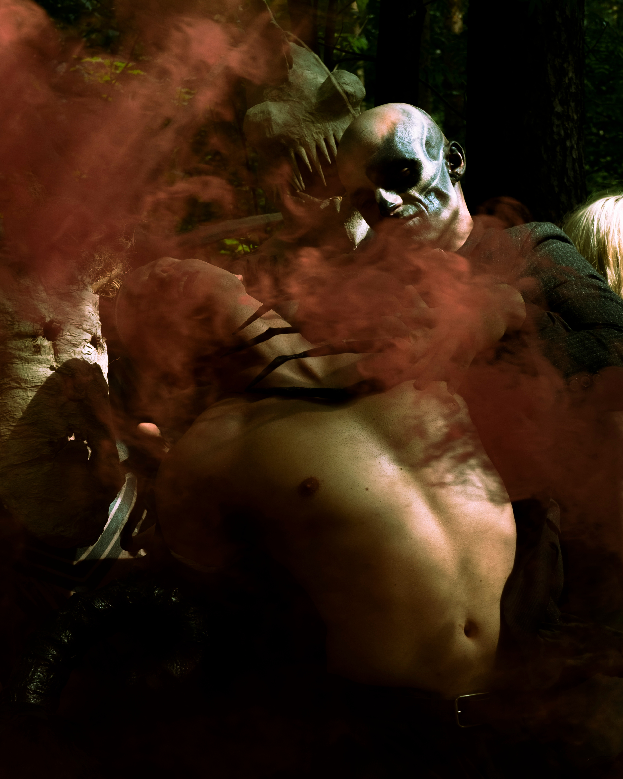 «Мотылёк, ты лети на костерок». DEVOCHKA IZ 90S