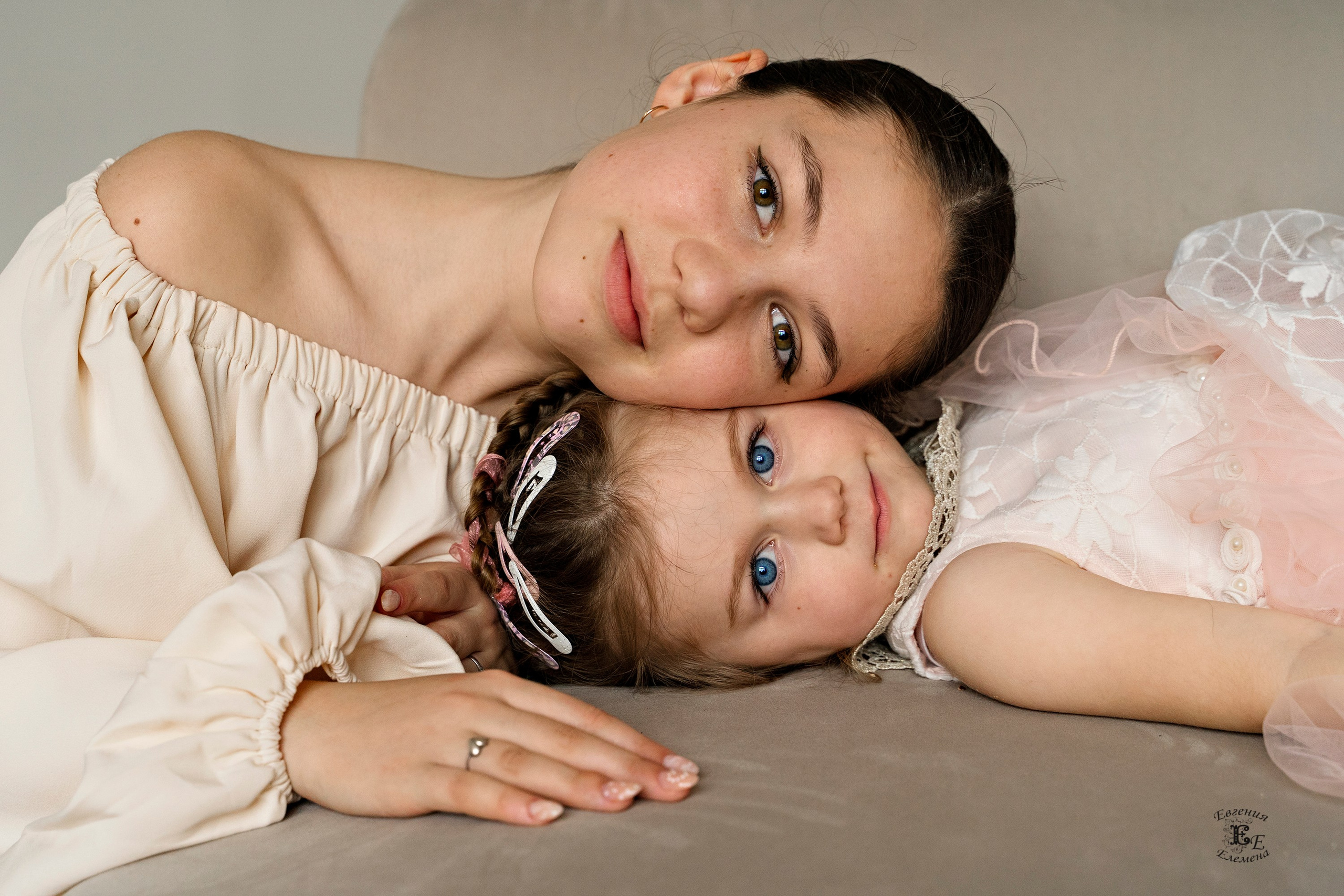 Фотосъемка Таисии и подружек. Семейный и портретный фотограф в Санкт-Петербурге Евгения Елемена