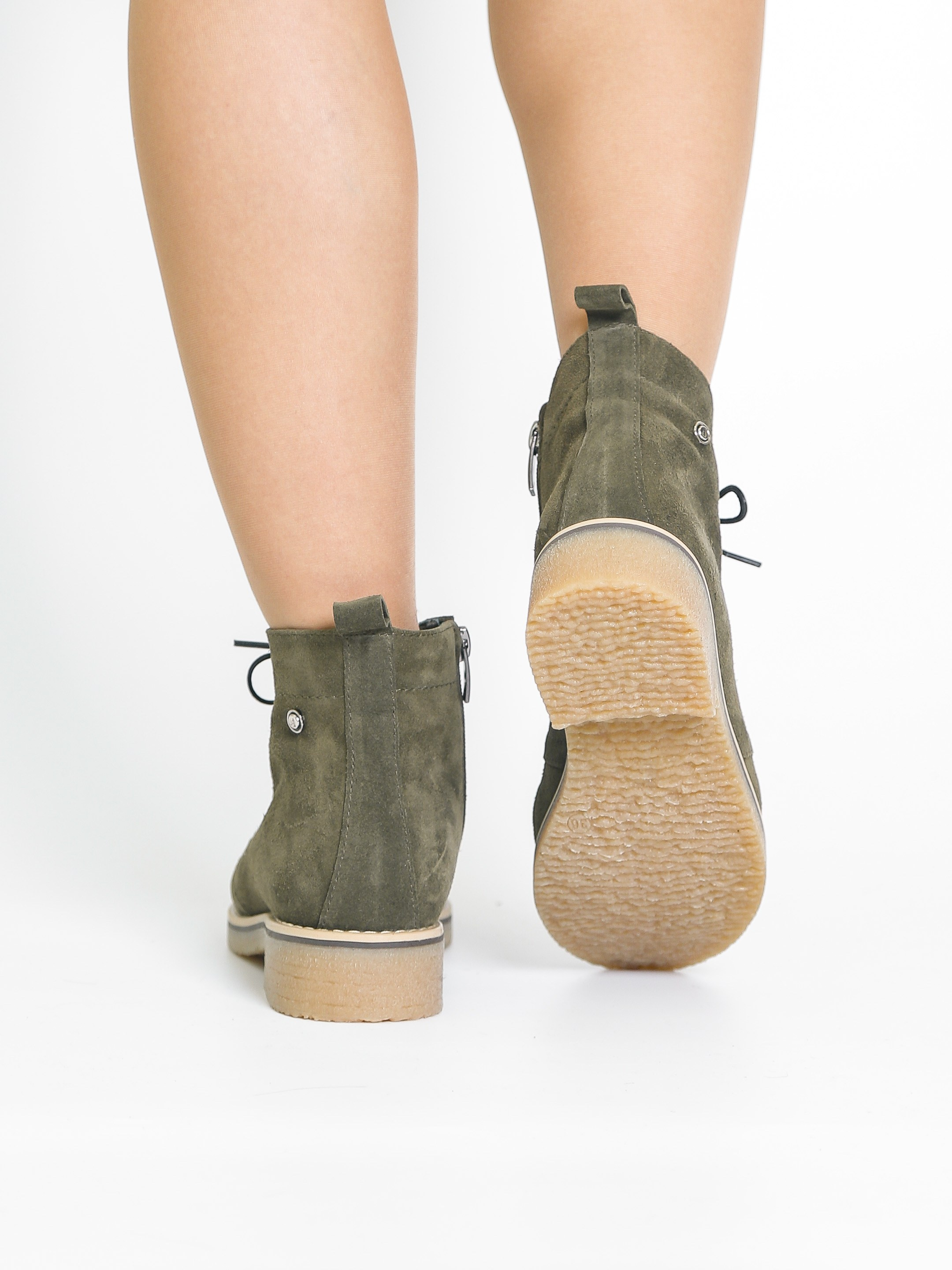 WB Обувь Suil. Свадебный Фотограф в Москве Гор Магтагян