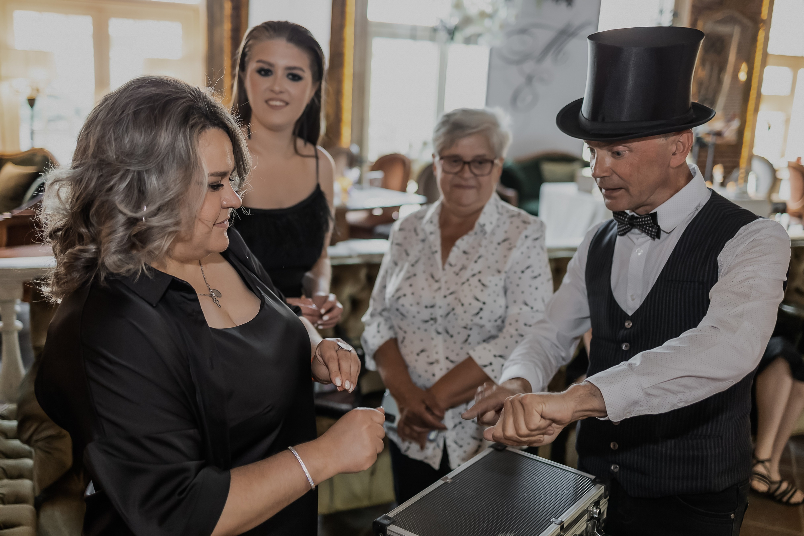Mikhail & Elizabeth. Фотограф свадебный, репортажный, индивидуальный, фото для маркетплейсов, брендов, автосалонов