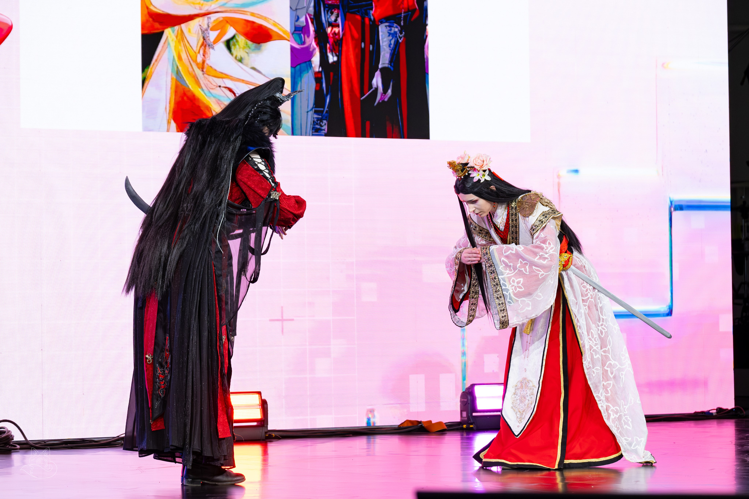 Сцена РЭД ЭКСПО 2024. Косплей фотограф