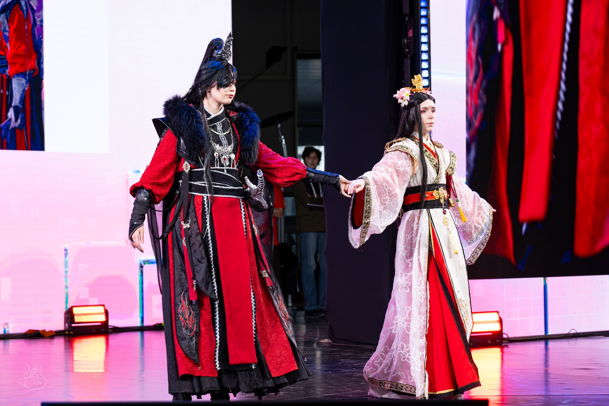 Сцена РЭД ЭКСПО 2024. Косплей фотограф