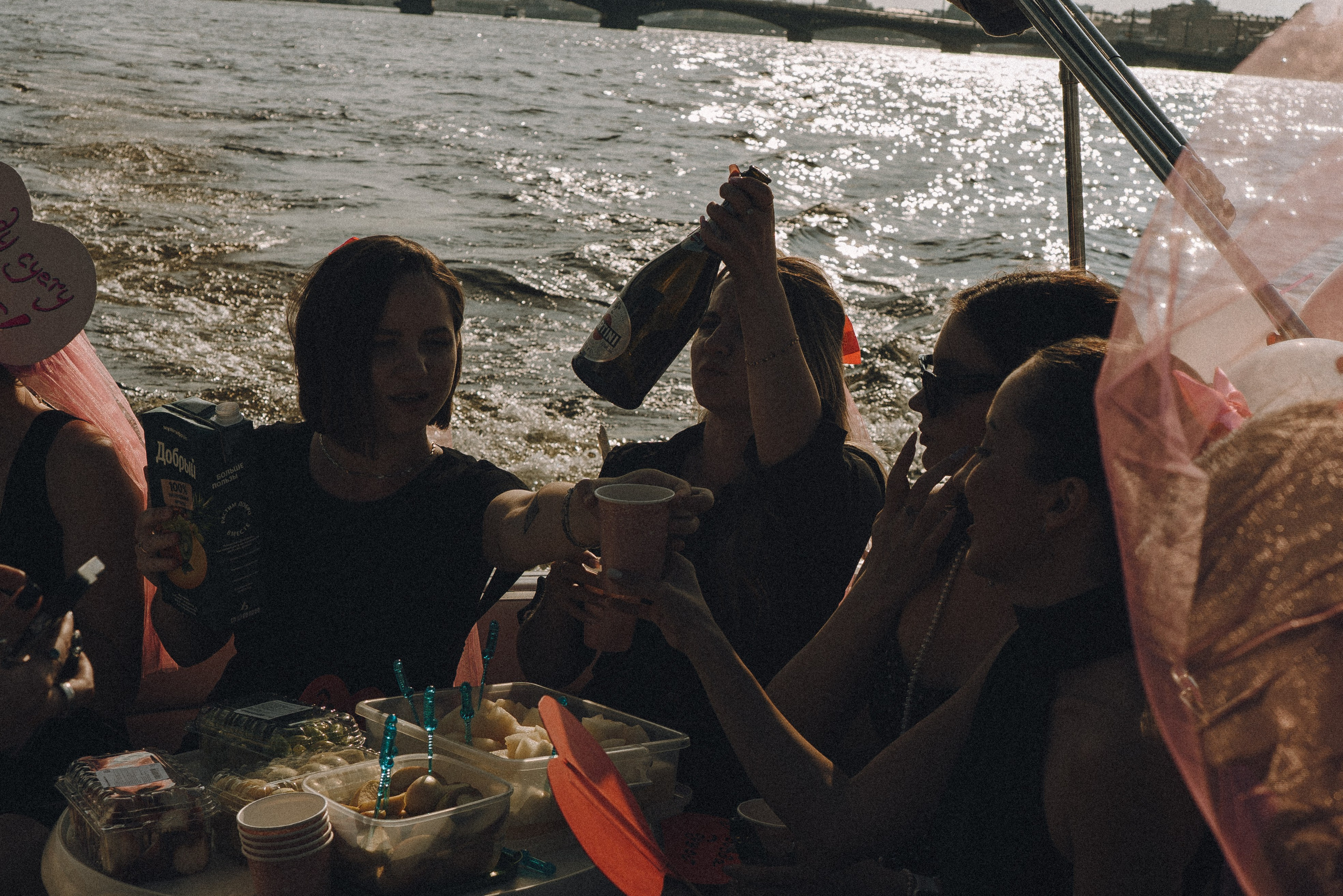 ДЕВИЧНИК НА КАТЕРЕ. Профессиональный фотограф, Санкт-Петербург — Виктория Богомолова