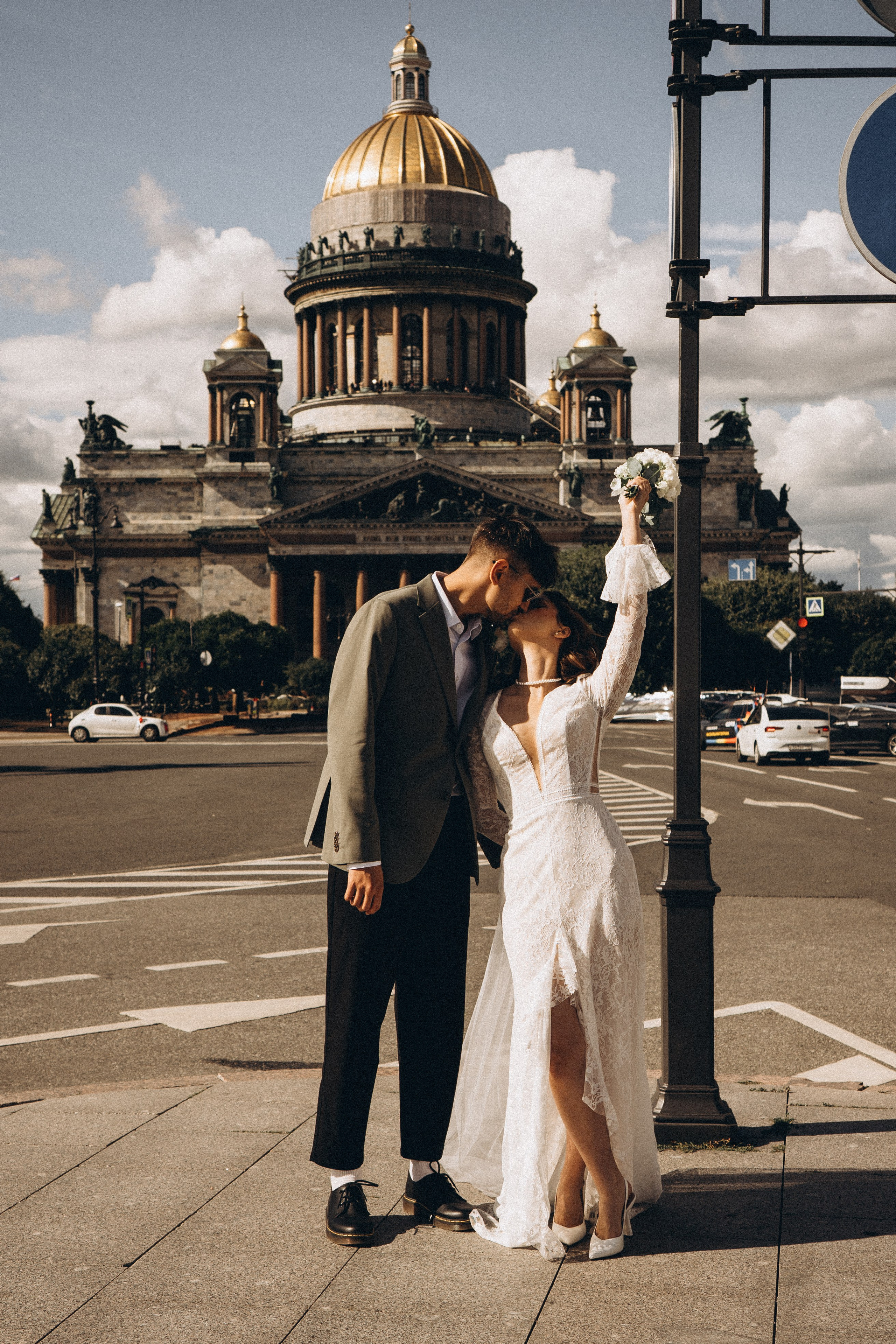 СВАДЕБНАЯ ПРОГУЛКА ВОЗЕ ИСАИКЕВСКОГО СОБОРА АСТОРИИ И ЗАКОНОДАЛЕТНОГО СОБРАНИЯ. Профессиональный фотограф, Санкт-Петербург — Виктория Богомолова
