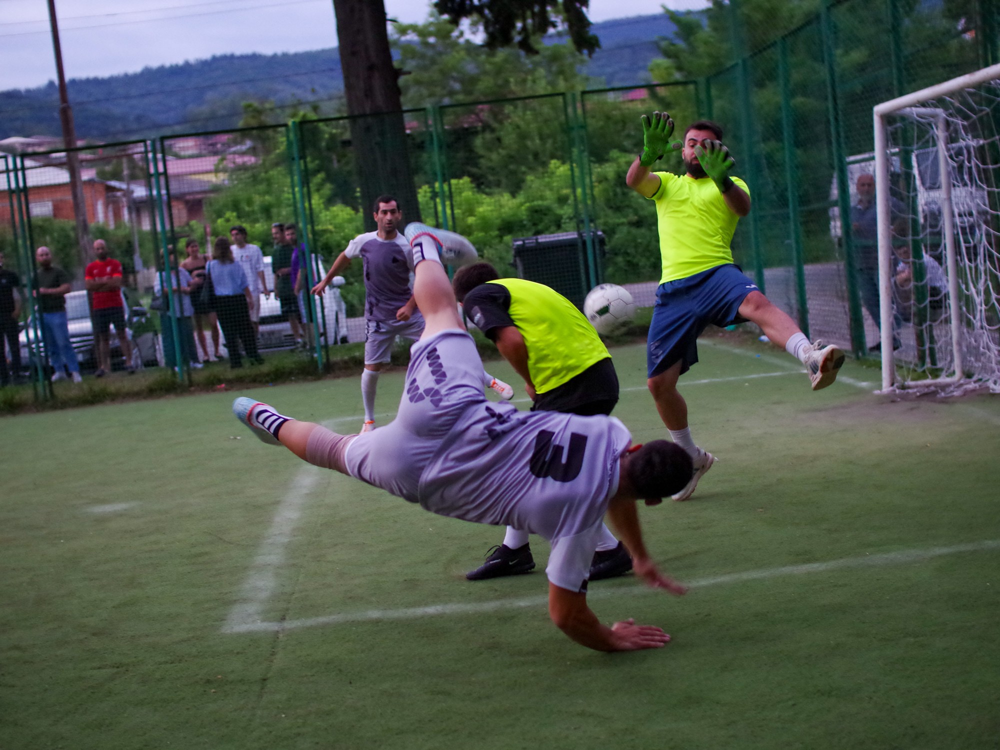Футбол в Сенаки. Портретный фотограф Денис Милютин