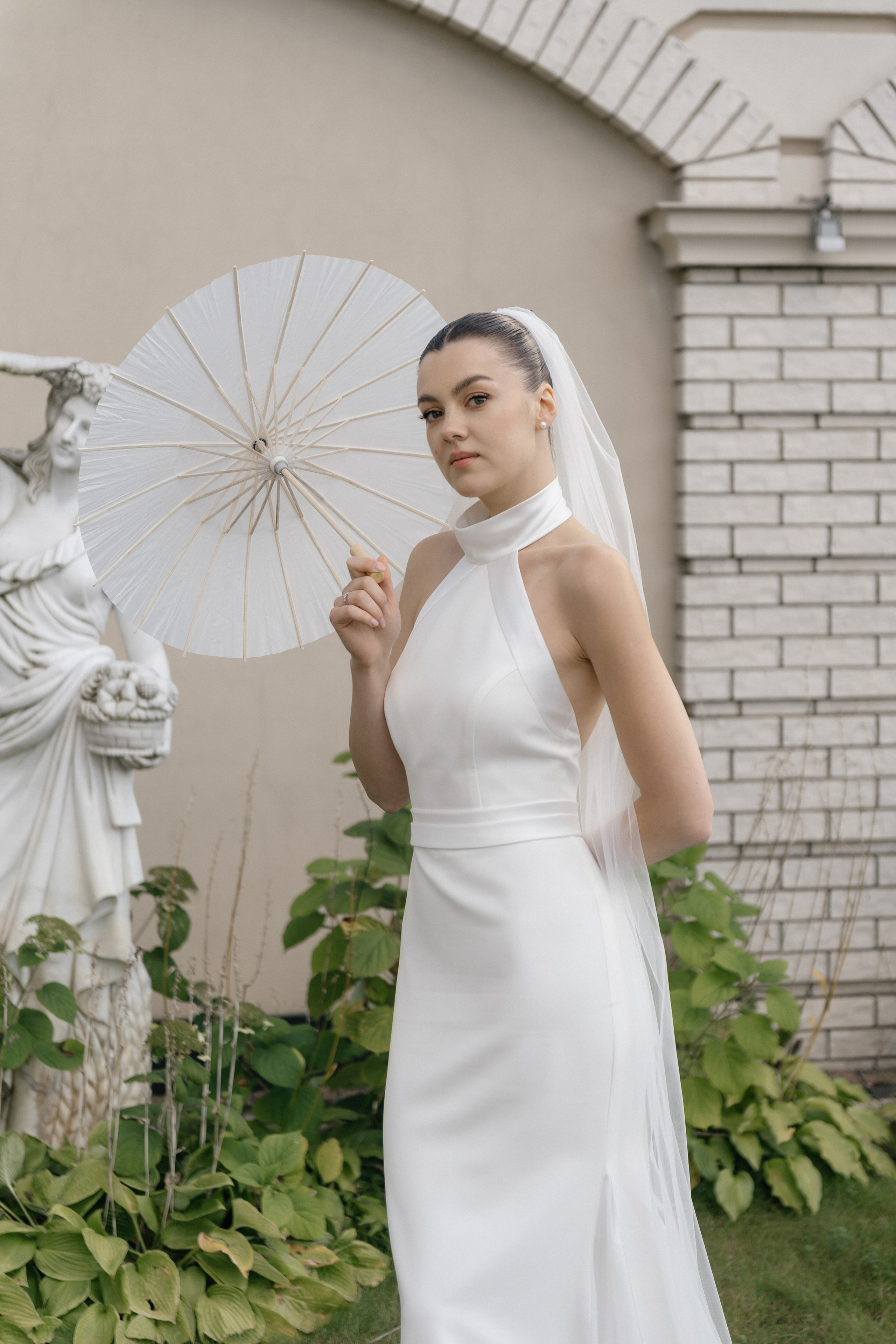 Wedding day in VERSAL PARK. Wedding PHOTOGRAPHER Andrew Vnukov