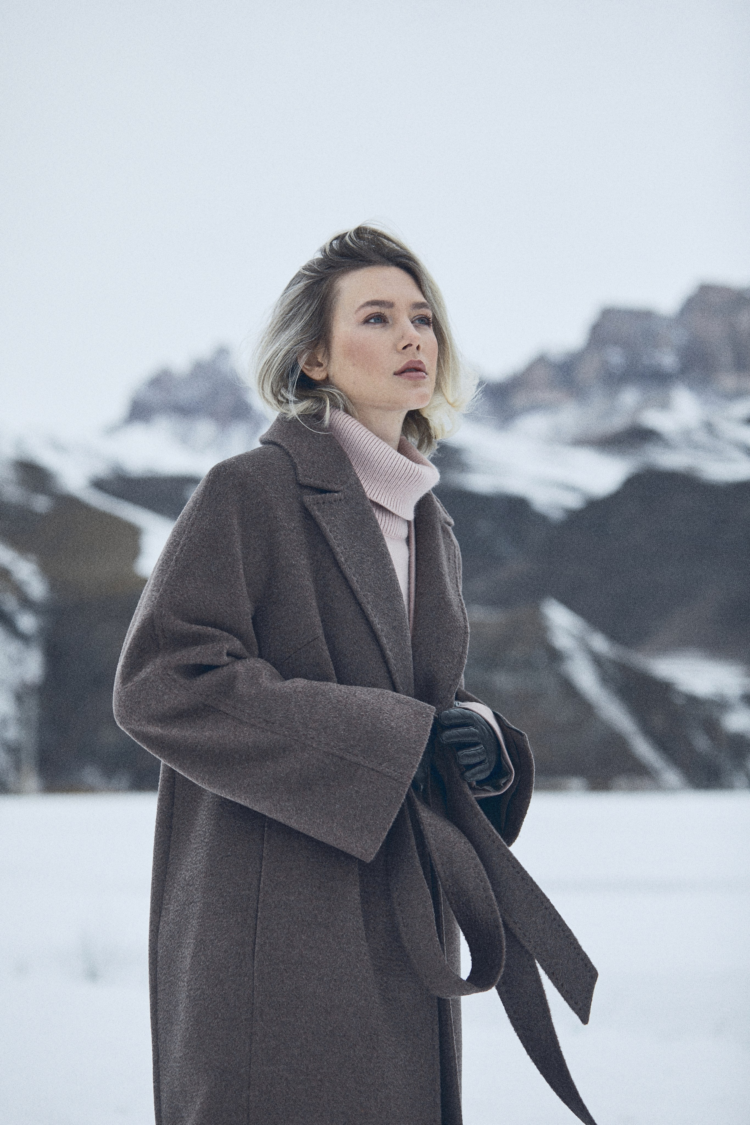 Выездная съемка для бренда одежды. Фотограф Продюсер в горах КБР / Москва  Нальчик Горы