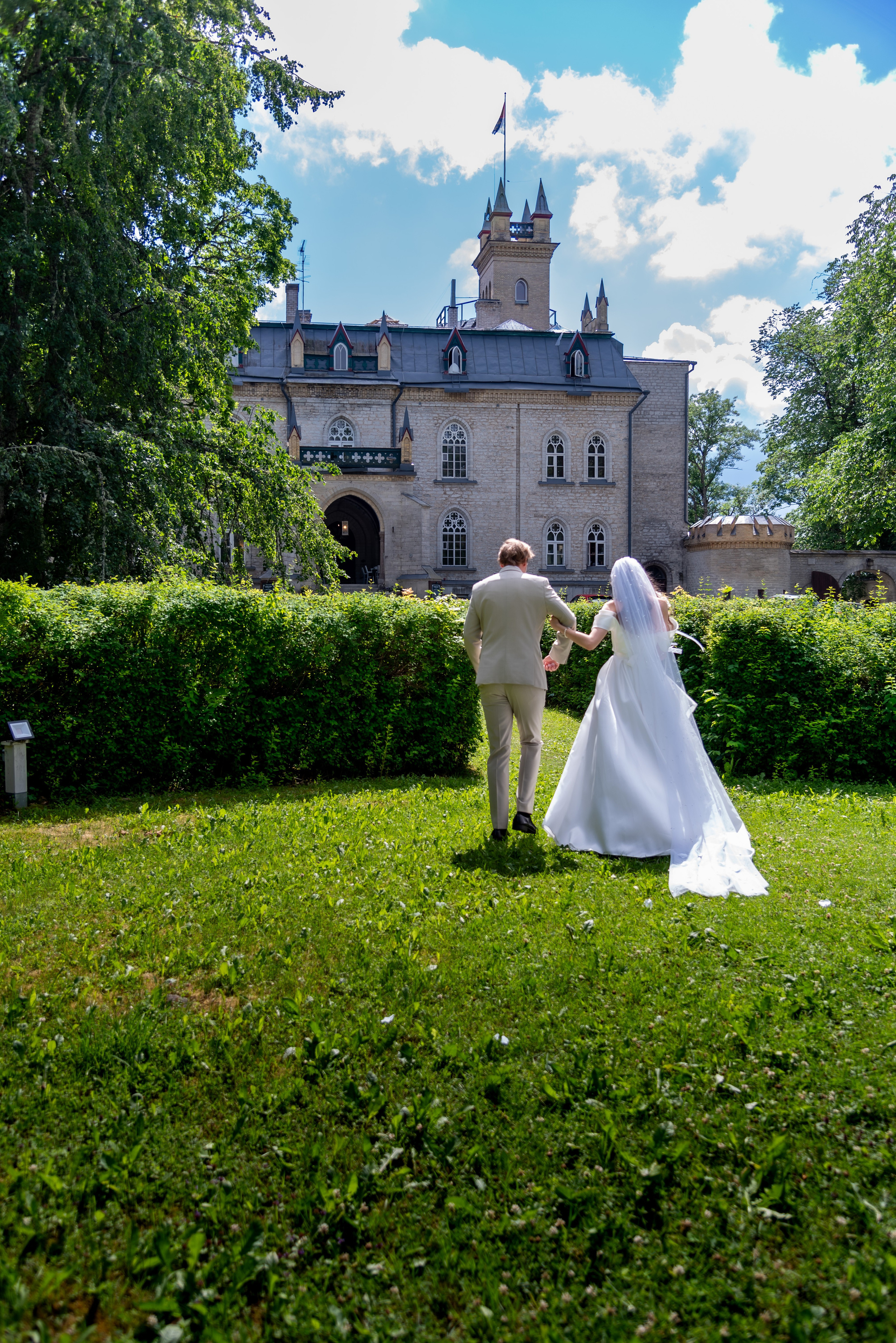 Мария и Виталий Замок в Эстонии. Елена Сергеева- фотограф для жизни и бренда. Фотосессии и репортаж мероприятий