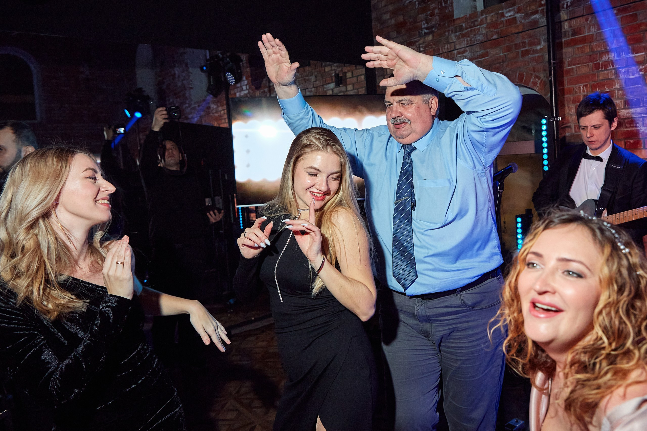 Компания Clarity / Пространство HIDE. Антон Артюшин, портретный фотограф. Москва