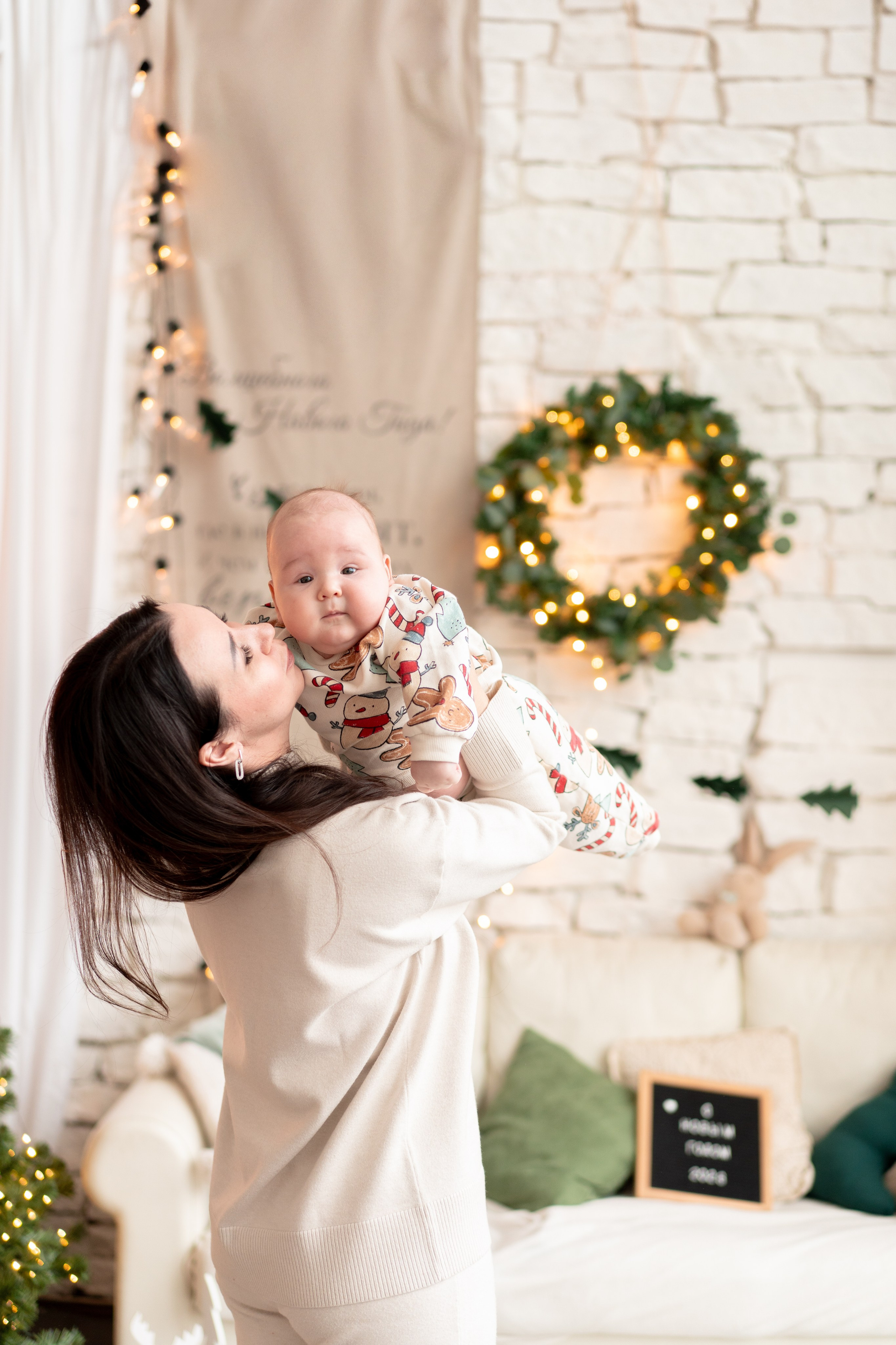 Новогодняя семейная фотосессия. Детская, семейная фотостудия в Санкт-Петербурге