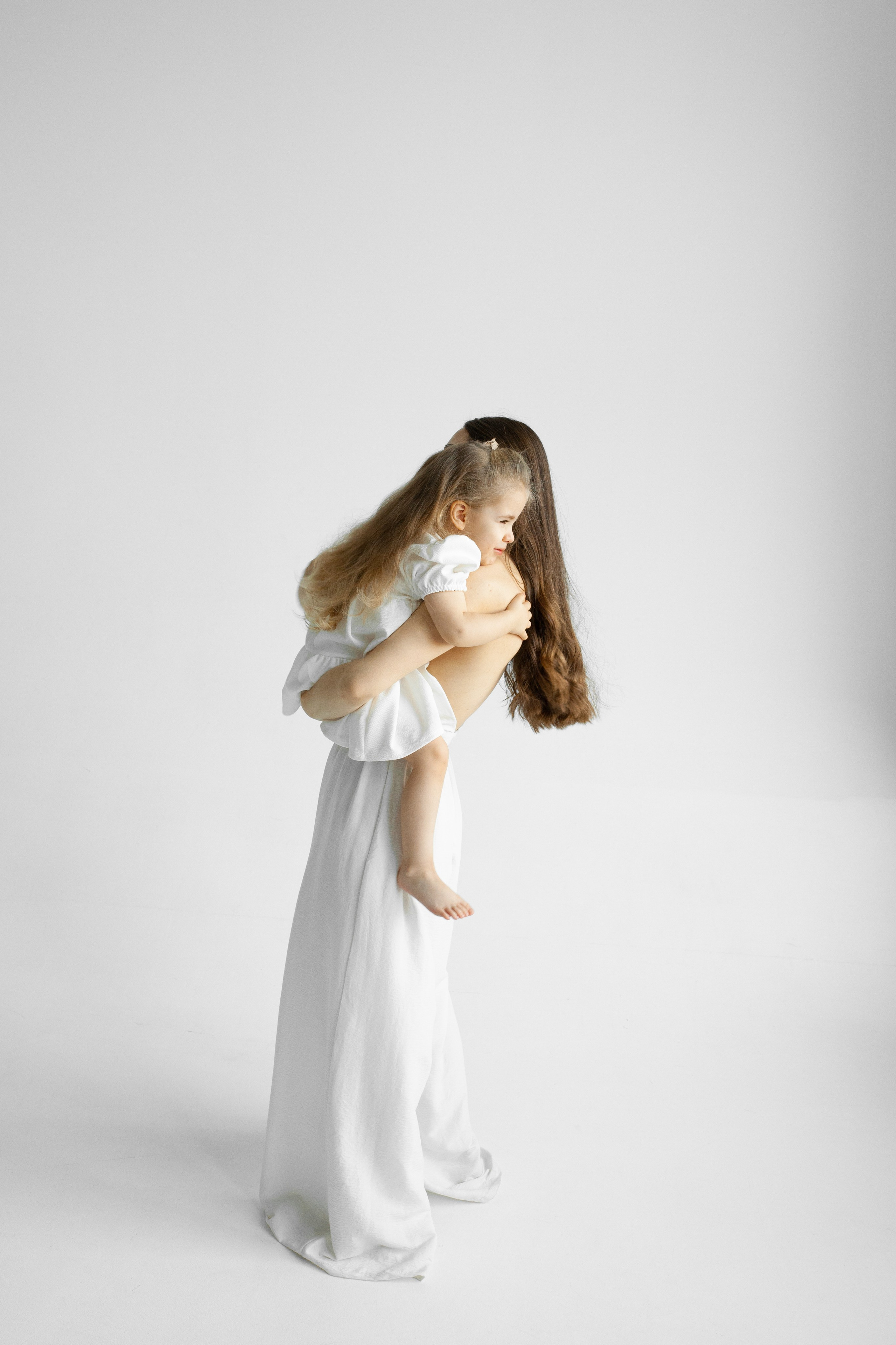 Ксения и Оливия. Фотограф Владивосток, семейные и индивидуальные съемки