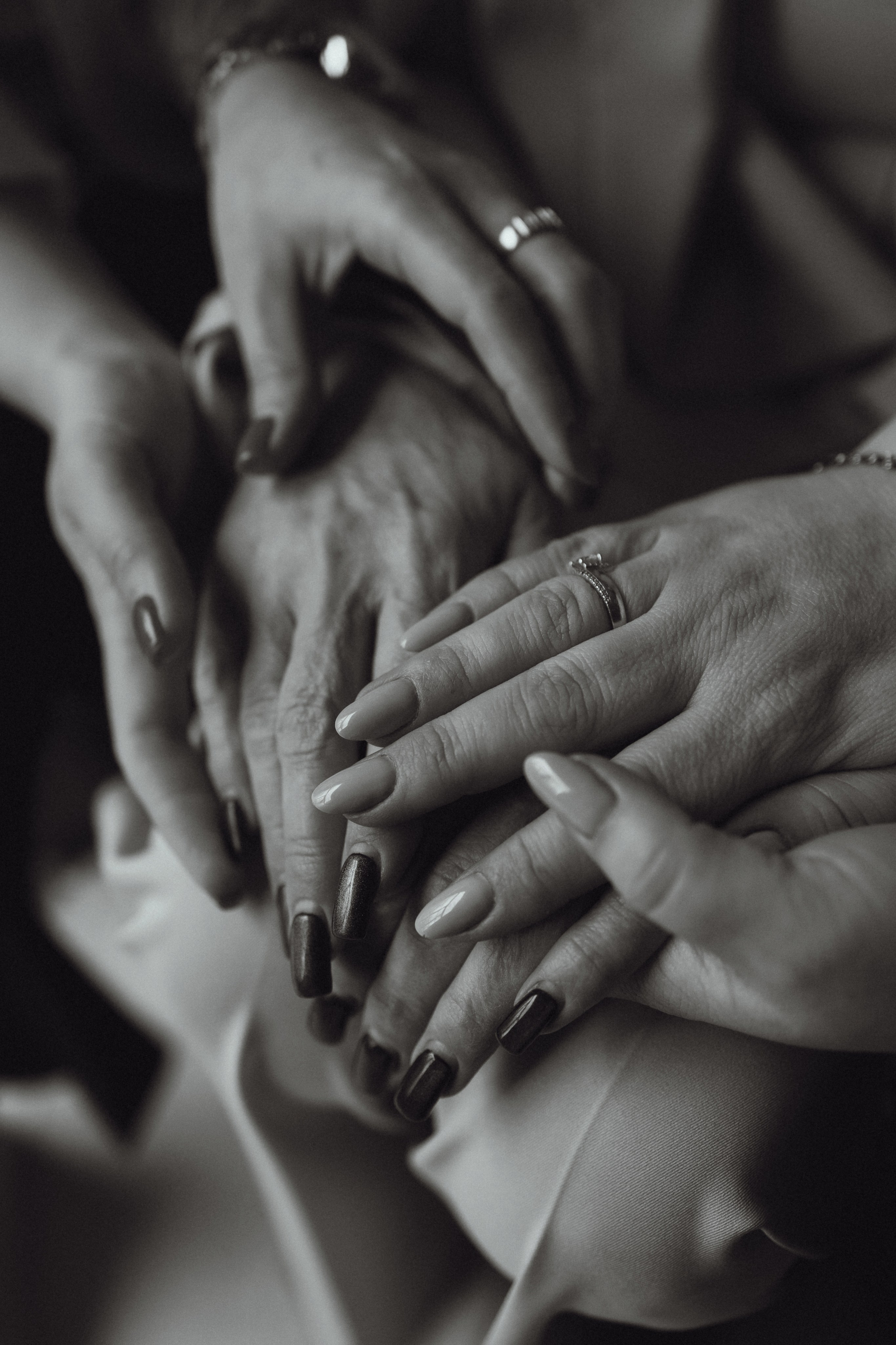 Пока мы ещё дети, мир кажется бесконечным, а мечты — возможны. Семейный фотограф Донецк