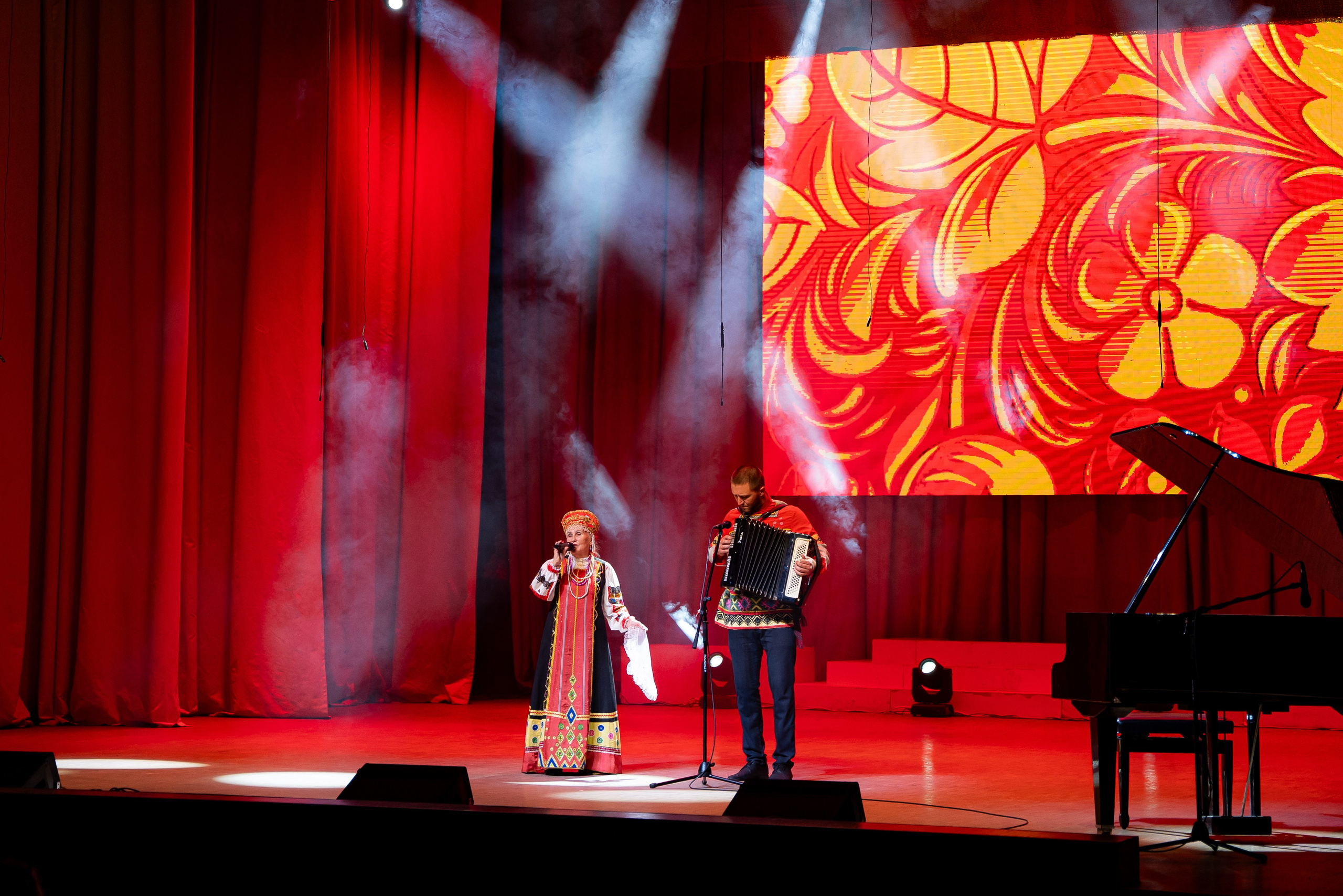 Городской фестиваль творчества ветеранов «Мудрость поколений говорит» 2024. Портретный и репортажный фотограф в Воронеже: Анастасия Пузикова