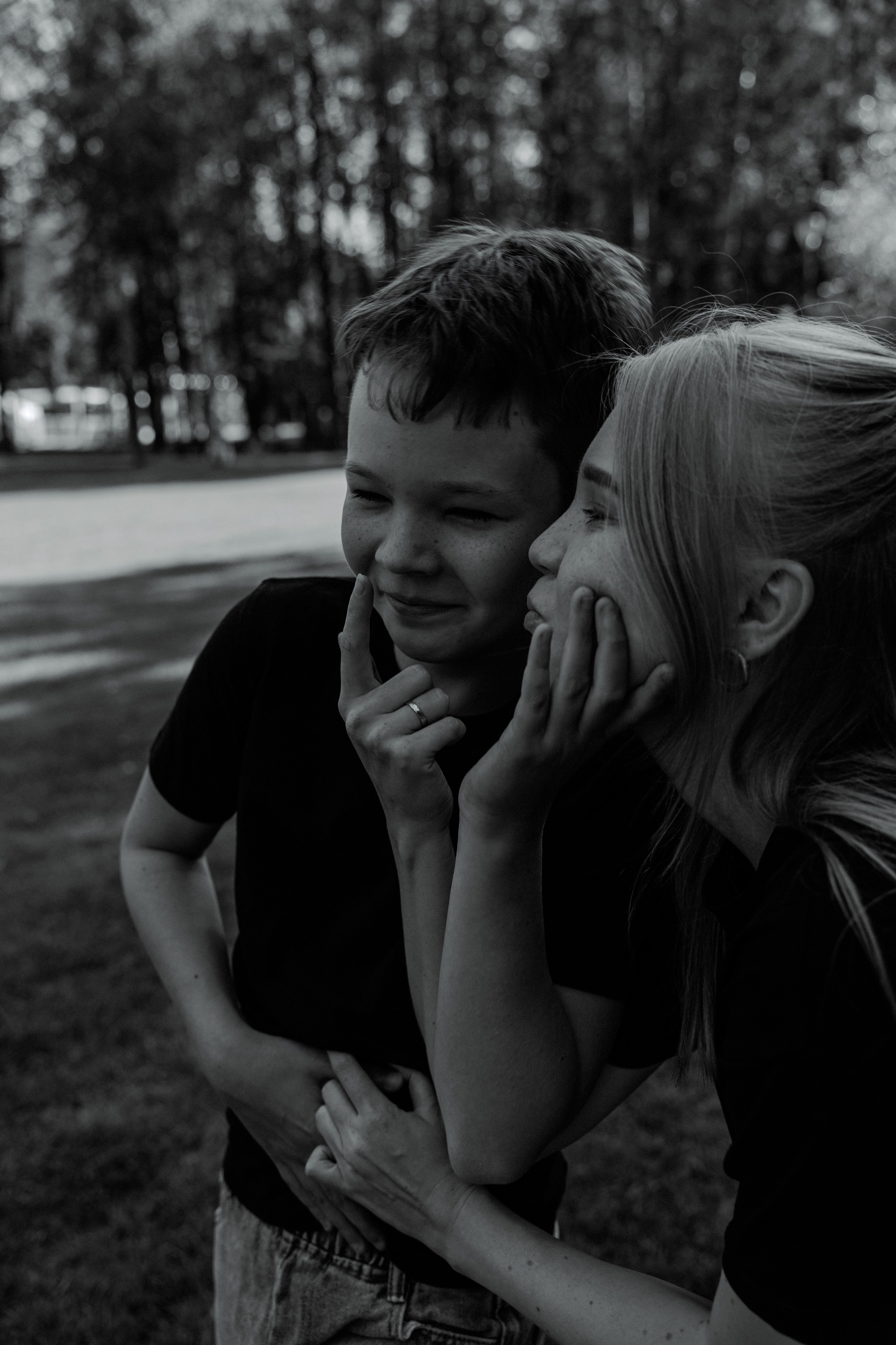 Юля и ее младший брат. Привет! Меня зовут Лера, я фотограф в Нижнем Новгороде