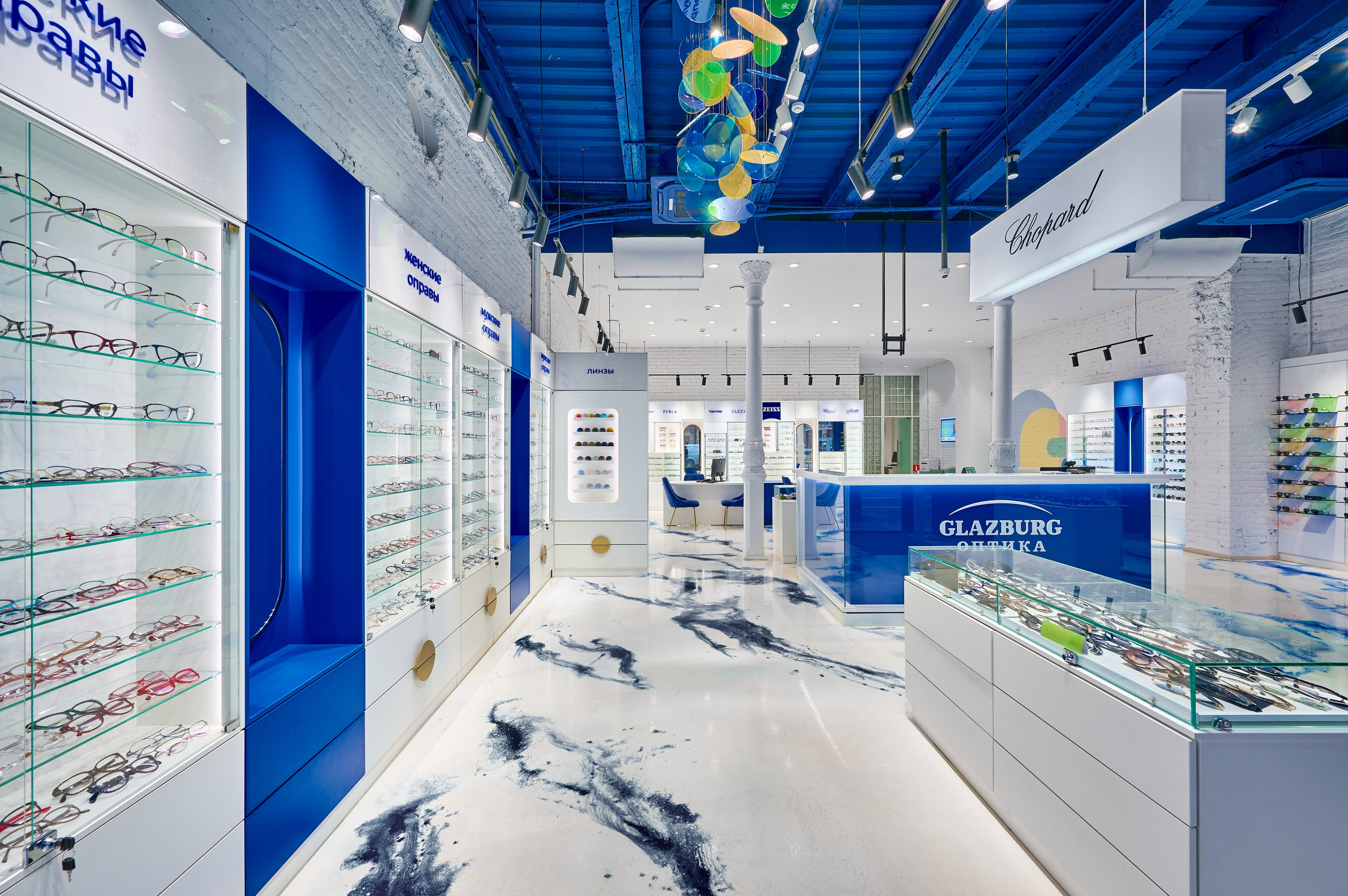 Магазин Оптики «GLAZBURG». Интерьерный фотограф в Краснодаре