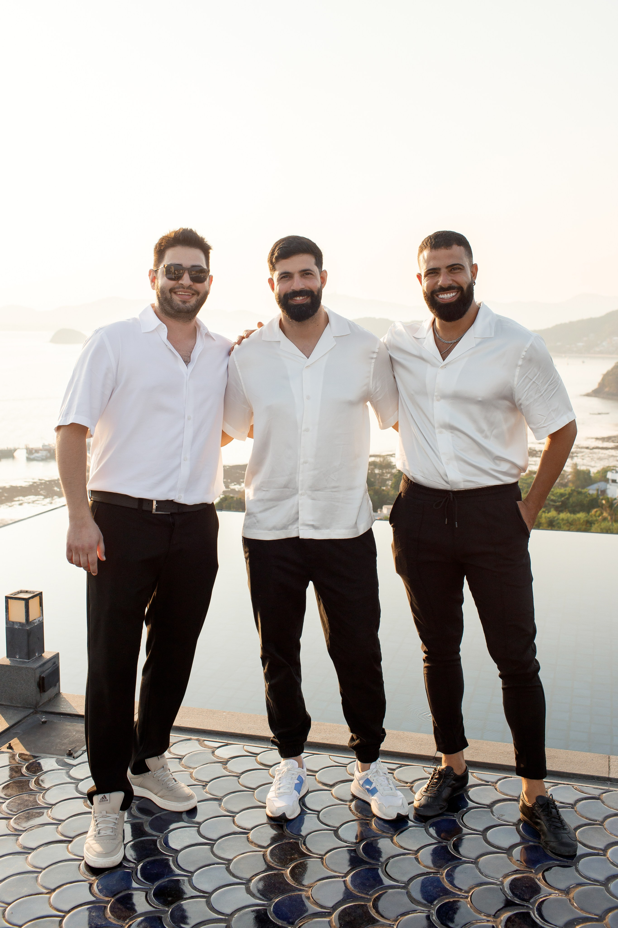 Свадьба с гостями на Пхукете. Фотограф на Пхукете в Таиланде