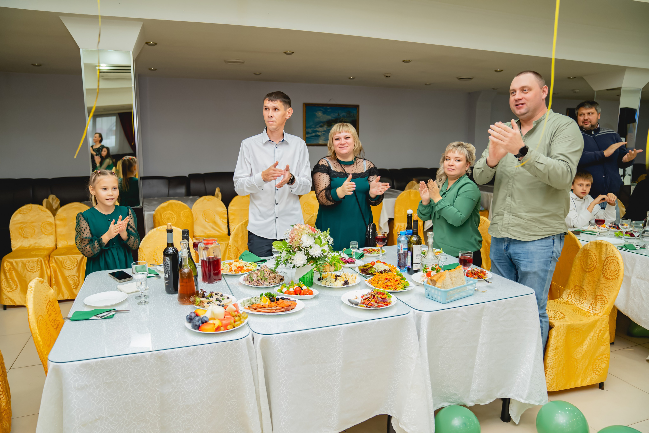 Осенняя Свадьба 2024. Занимаюсь профессиональной фотографией и живу рядом с Байкалом. Работаю в разных жанрах