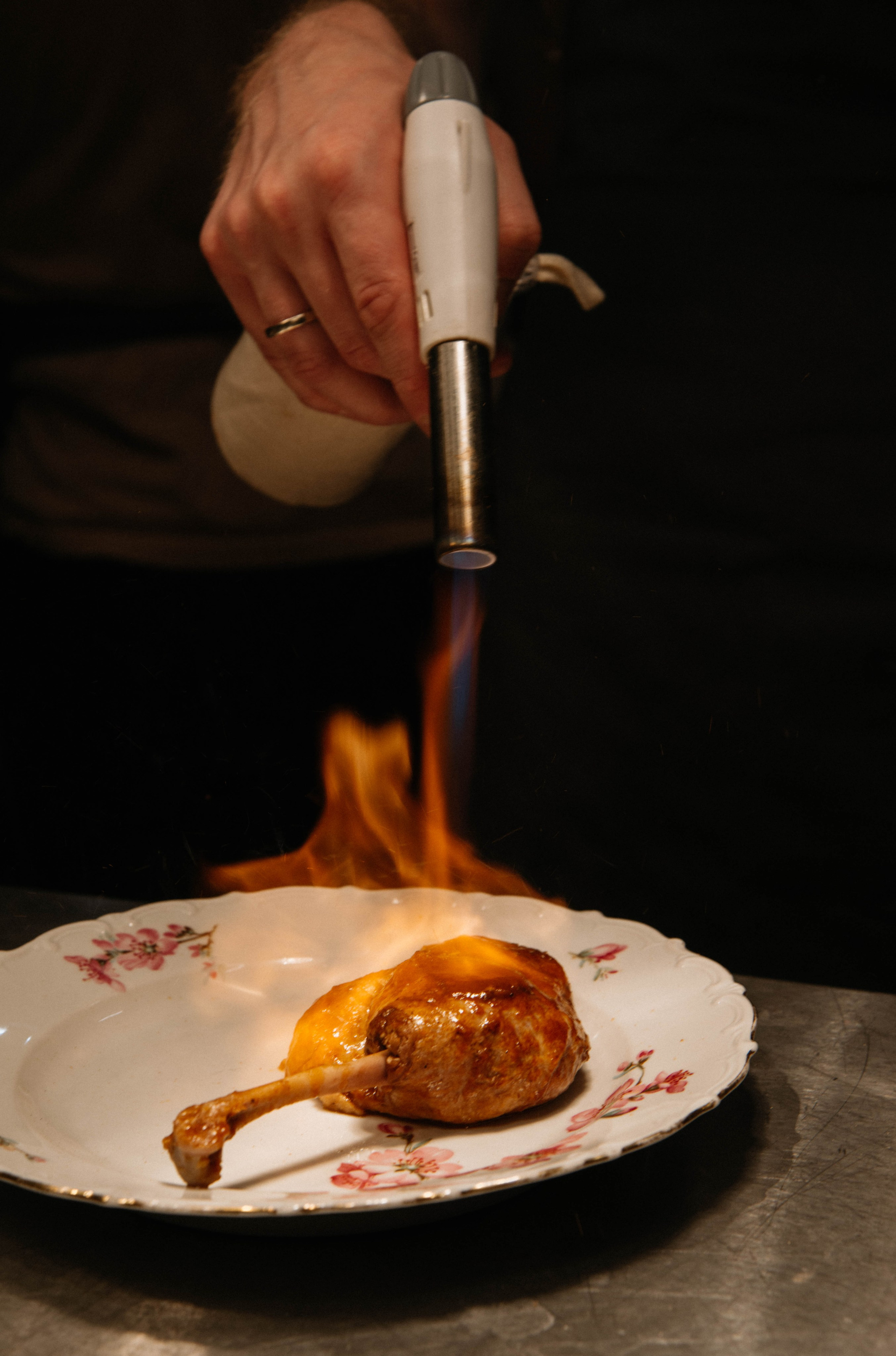 Контентная фотосессия для ресторана La Volte. Ксения Glossa. Портретный и репортажный фотограф в Самаре