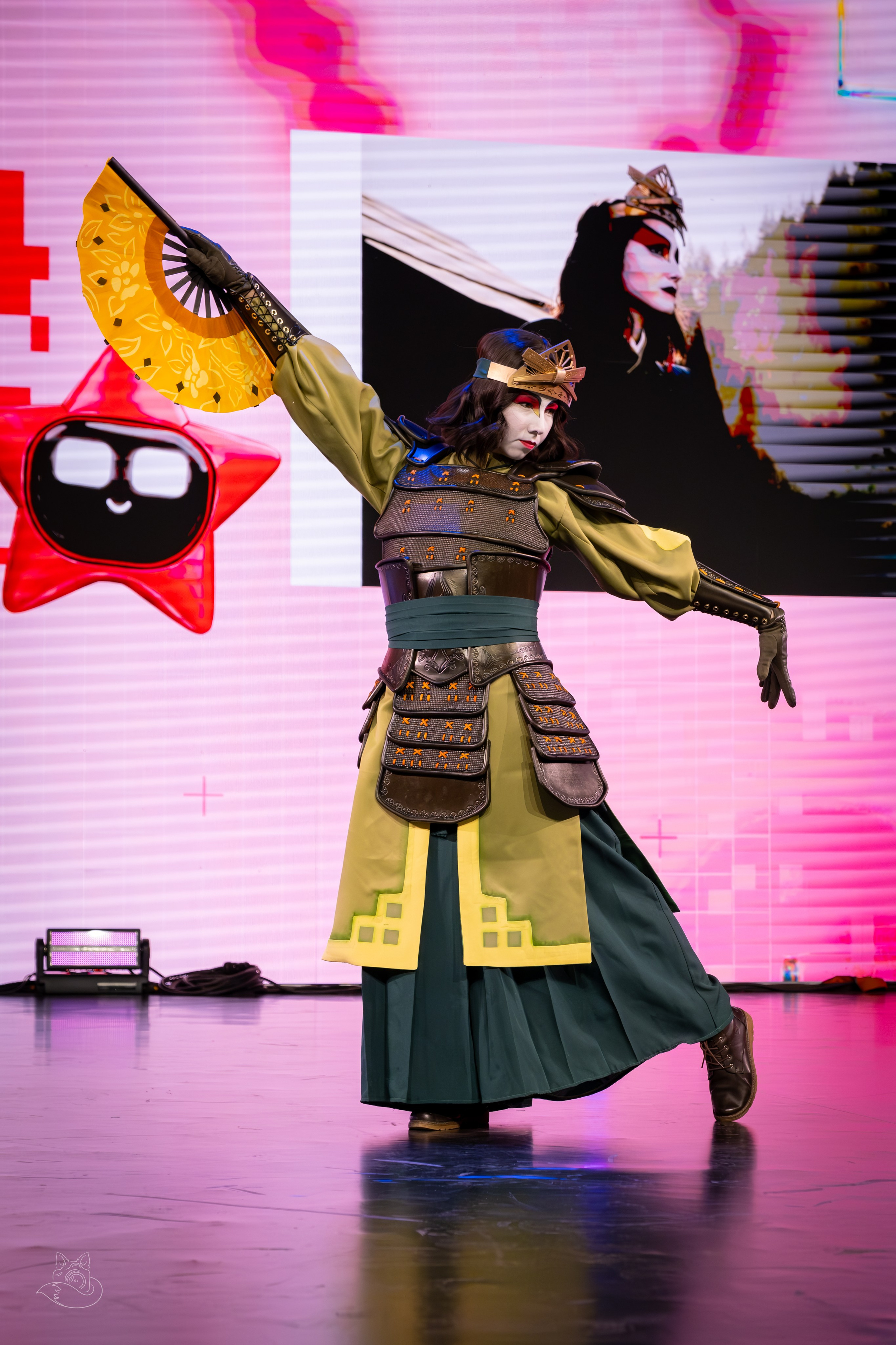 Сцена РЭД ЭКСПО 2024. Косплей фотограф