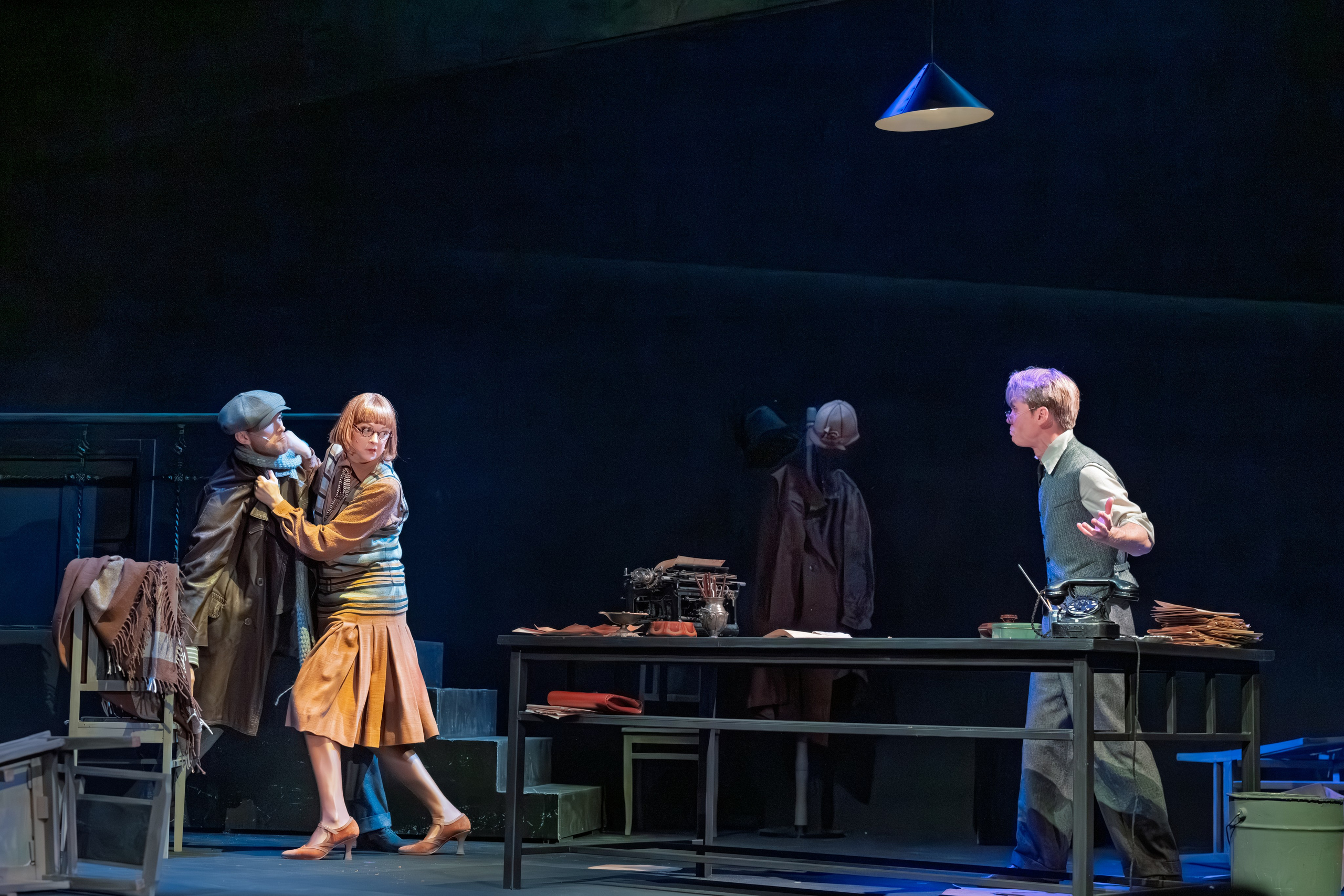 Театр Терезы Дуровой: Кто Есенин?. Сайт фотографа Сергея Абрамова