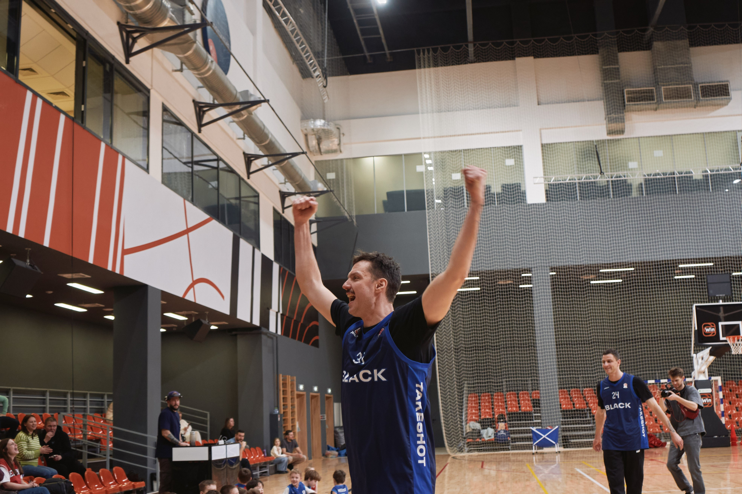 Новогодний баскетбол 2025. Детская лига. Евгений Бреча. Коммерческий и бэкстейдж фотограф в Москве