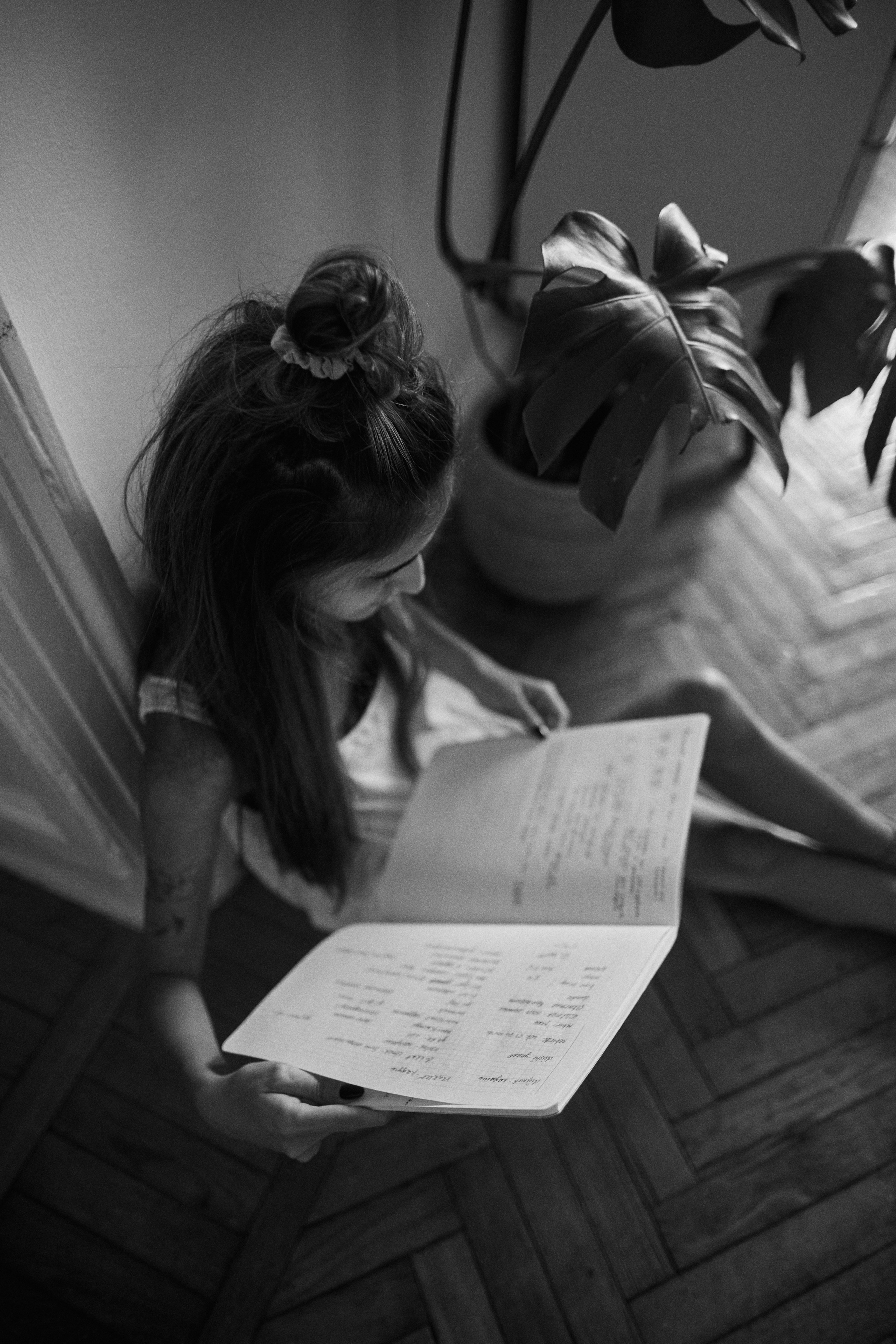 Смм специалист. Женский и контент фотограф в Москве