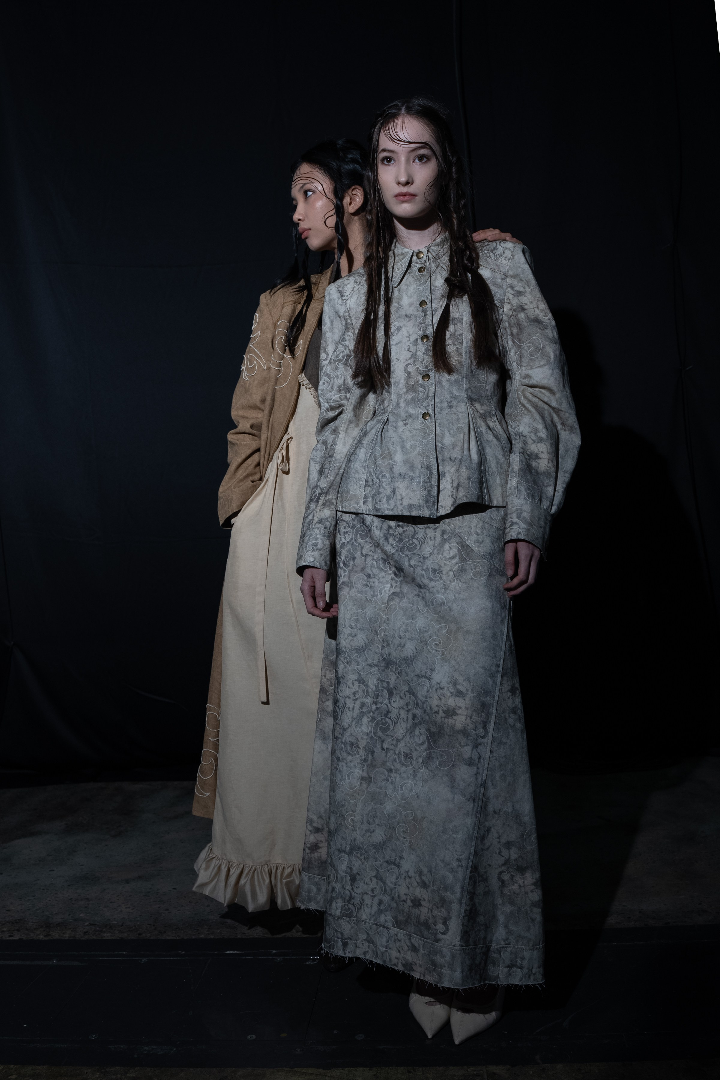 Visa Fashion Week Pre-Fall 2026 April BackStage Day 1. Сайт Алматинского НЮ АРТ, будуар и фэшн фотографа Дениса Карпенко