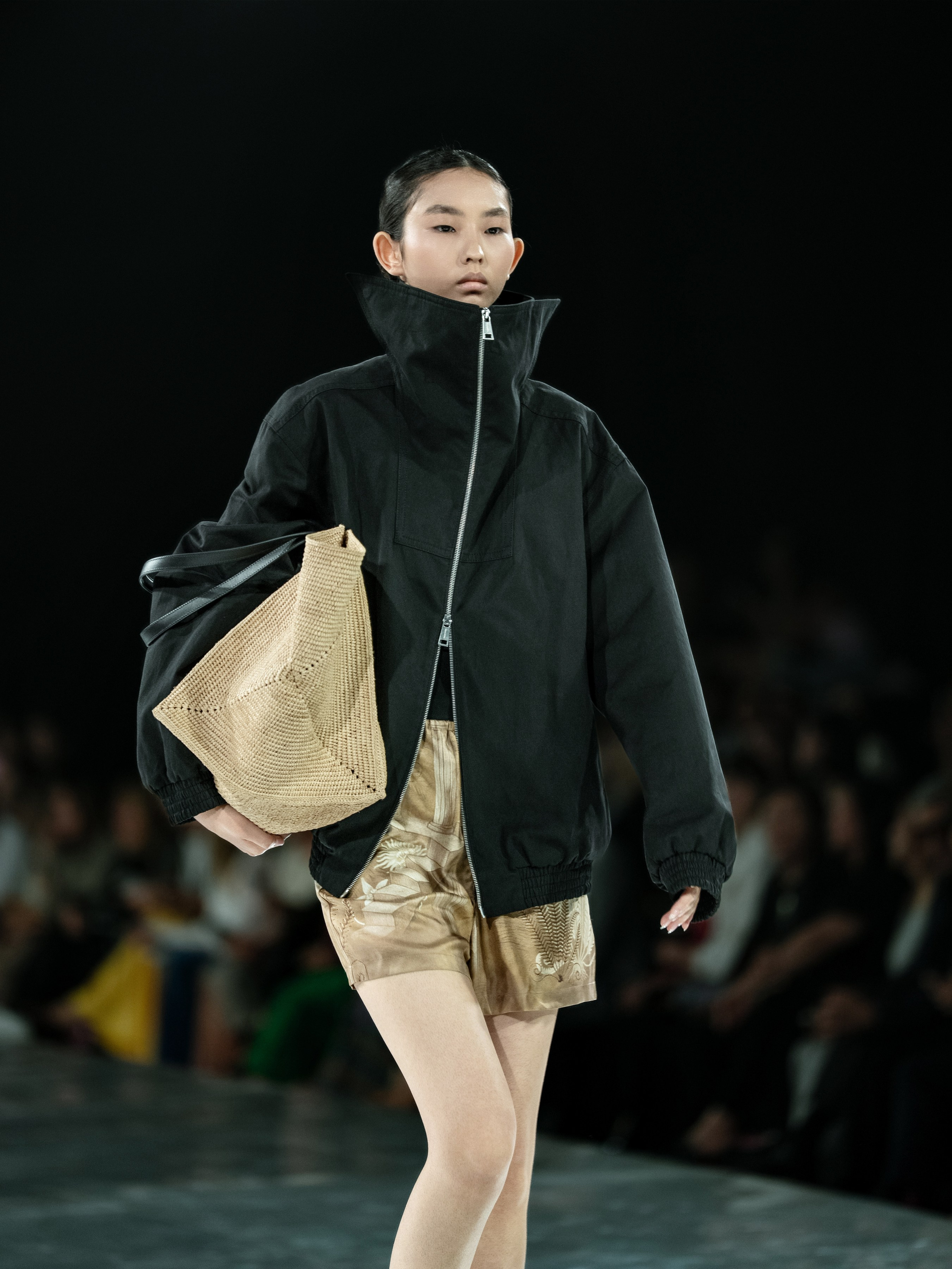 Visa Fashion Week Nanushka. Сайт Алматинского НЮ АРТ, будуар и фэшн фотографа Дениса Карпенко