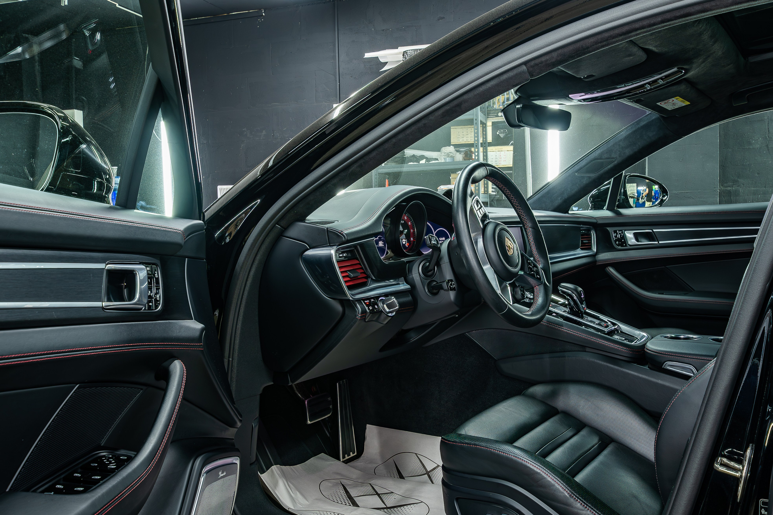 Фотосъёмка: Легковые авто В Москве. Интерьерный & Репортажный фотограф Озеров Денис, г. Москва