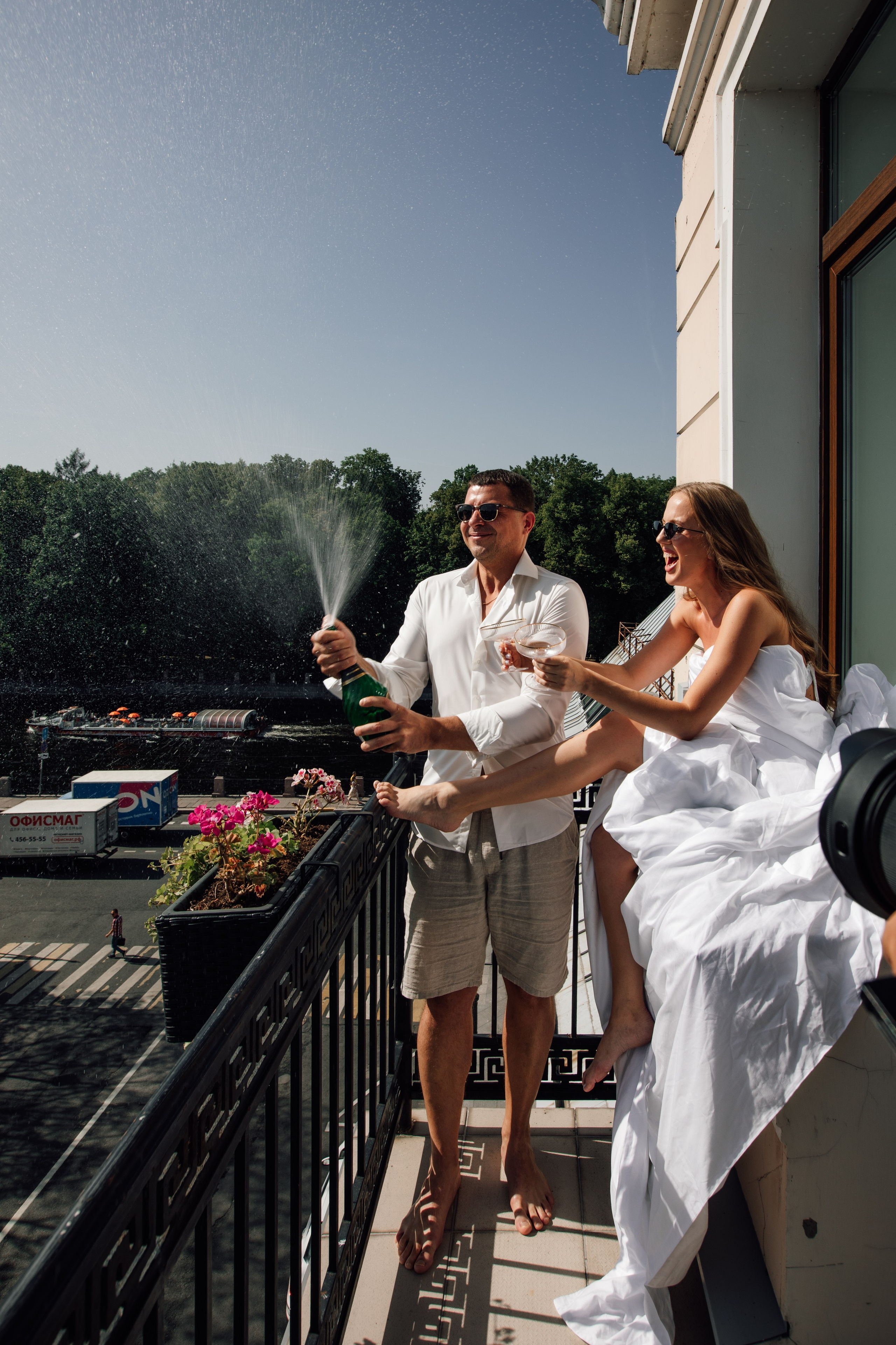 Сборы в Dom Boutique Hotel 5* и прогулка. Свадебный и семейный фотограф в Санкт-Петербурге и Сестрорецке