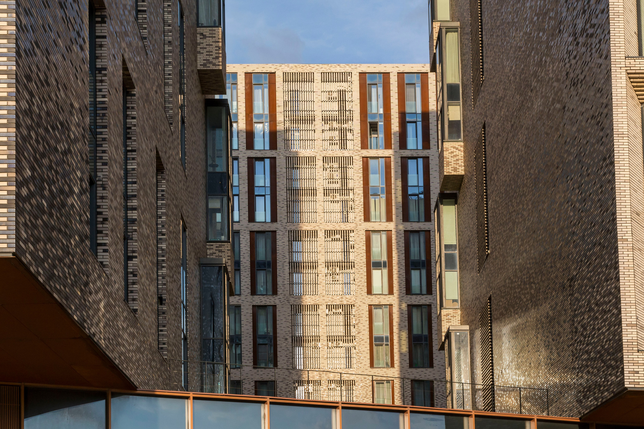 Жилой комплекс «Полуостров Зил». Сергей Скуратов ARCHITECTS