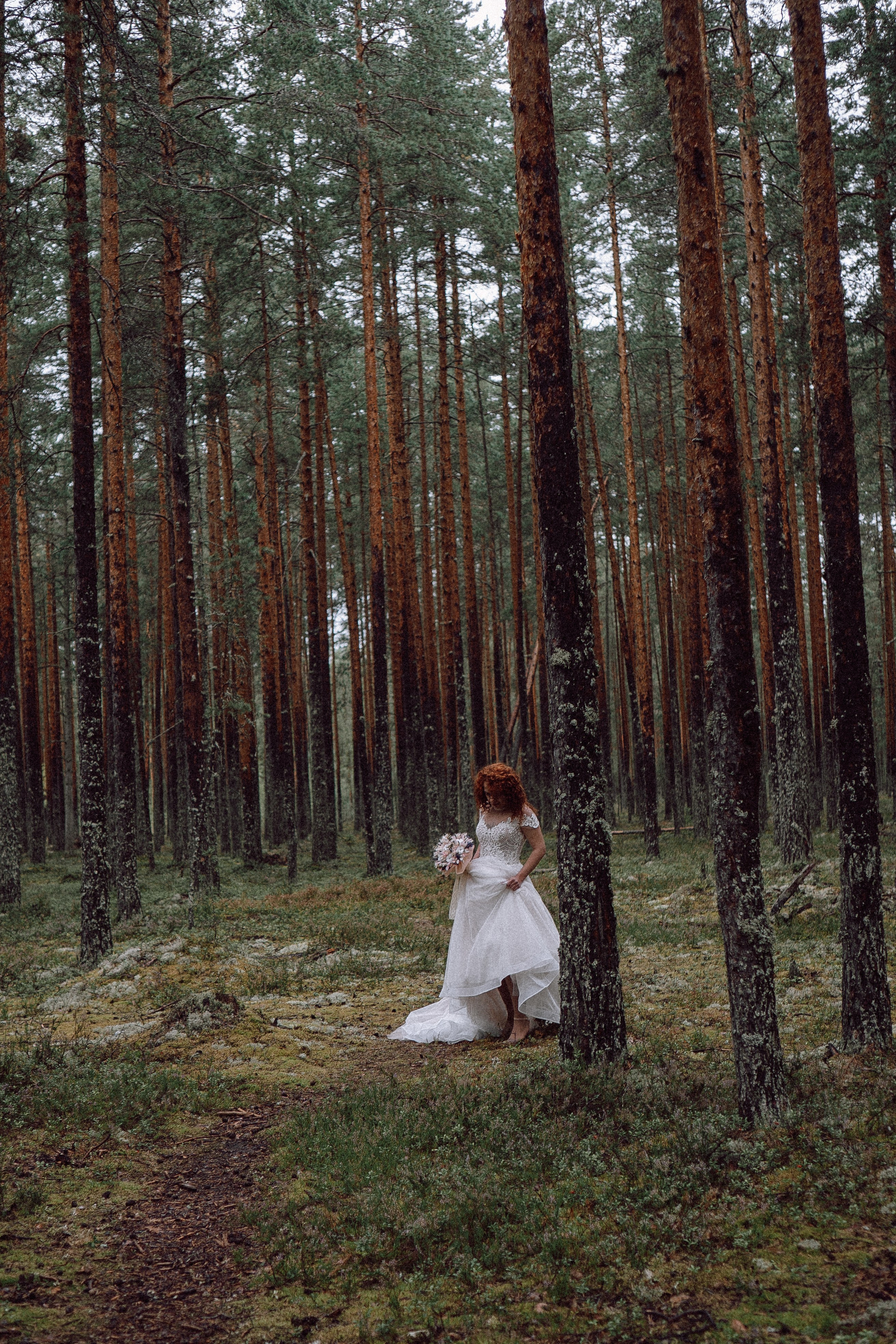 СВАДЕБНАЯ ФОТОСЕССИИЯ ПАРЫ В ГОРОДЕ ПРИОЗЕРСК В СОСНОВОМ ЛЕСУ И С ПИКАПОМ. Профессиональный фотограф, Санкт-Петербург — Виктория Богомолова