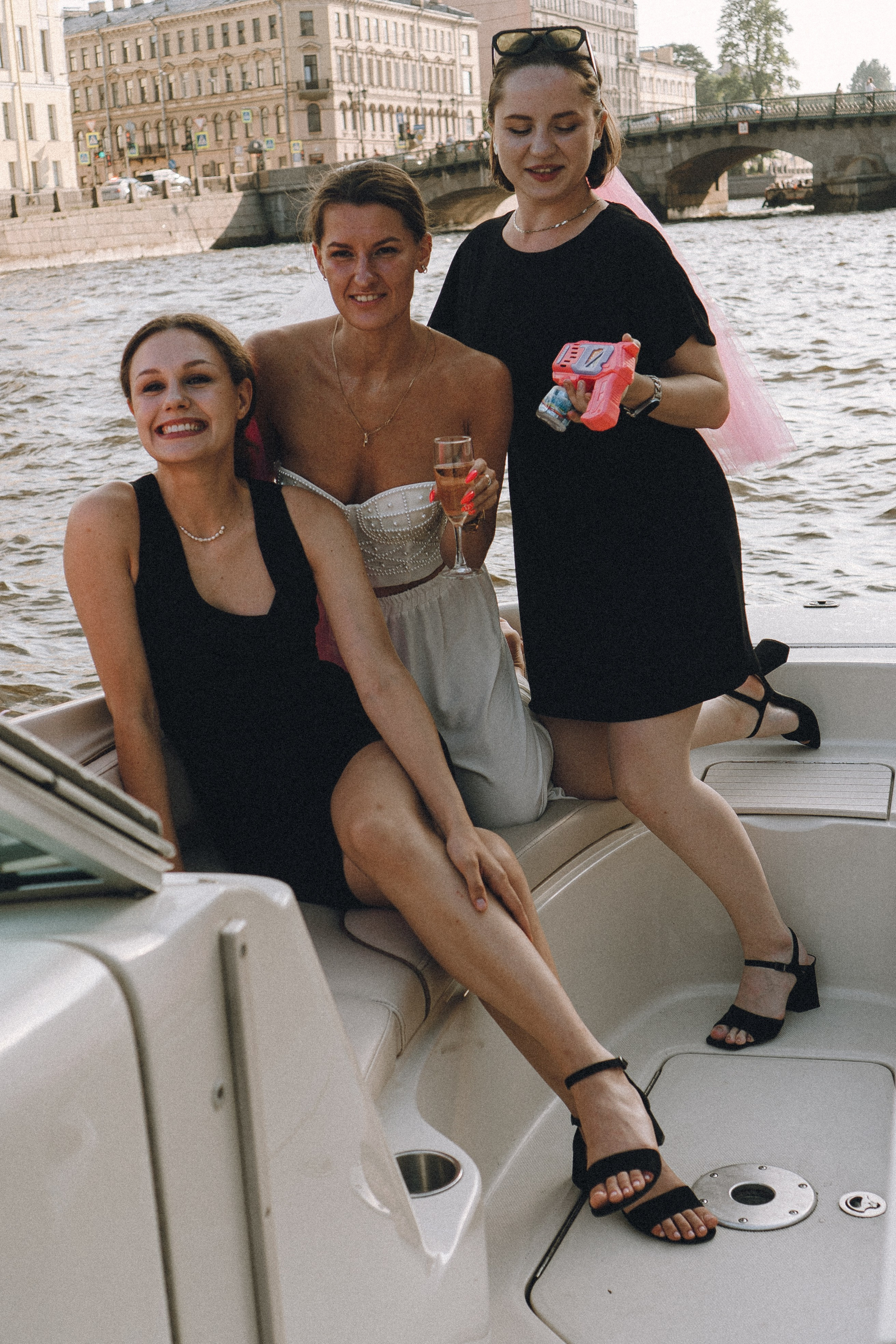 ДЕВИЧНИК НА КАТЕРЕ. Профессиональный фотограф, Санкт-Петербург — Виктория Богомолова